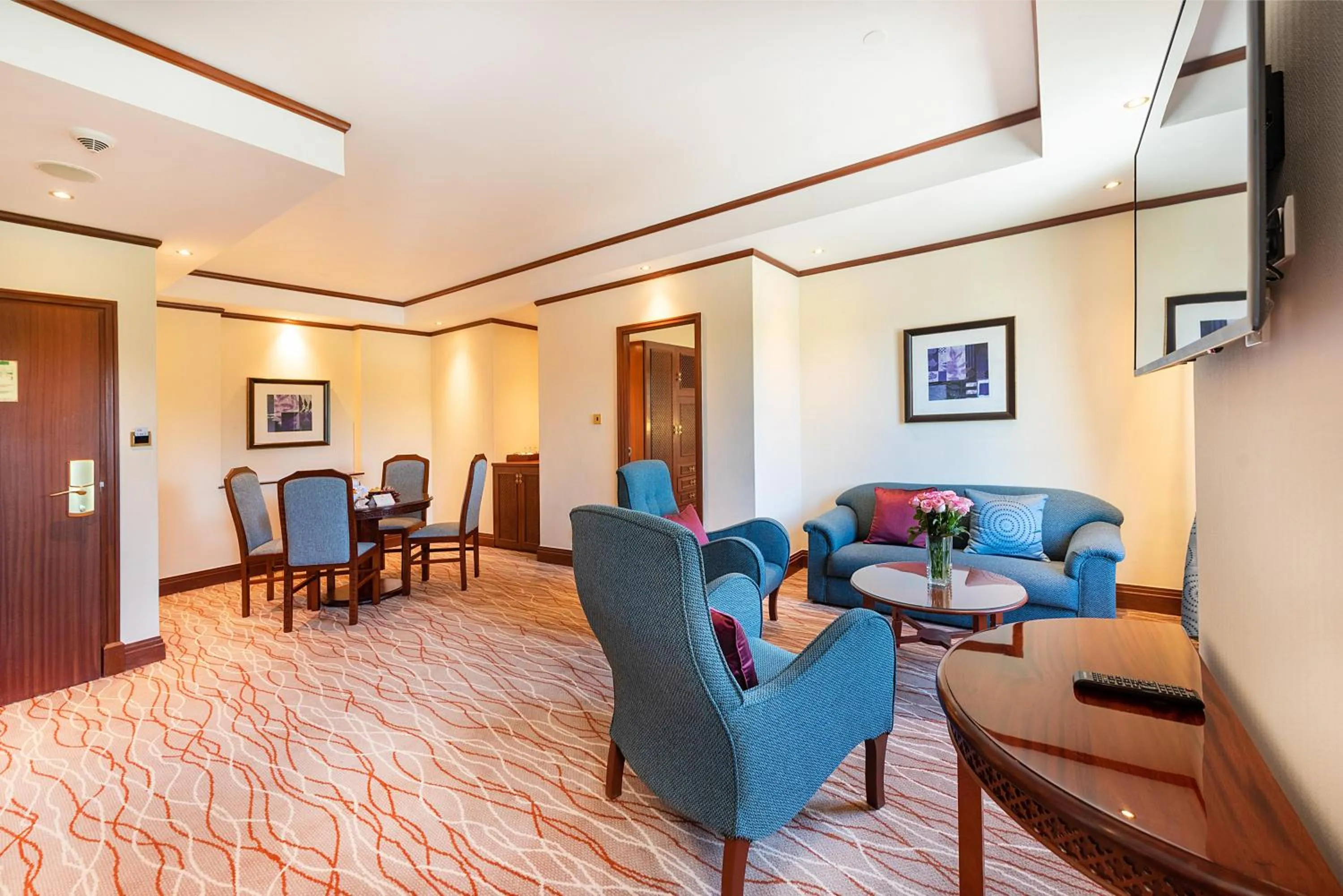 Living room in Nairobi Serena Hotel