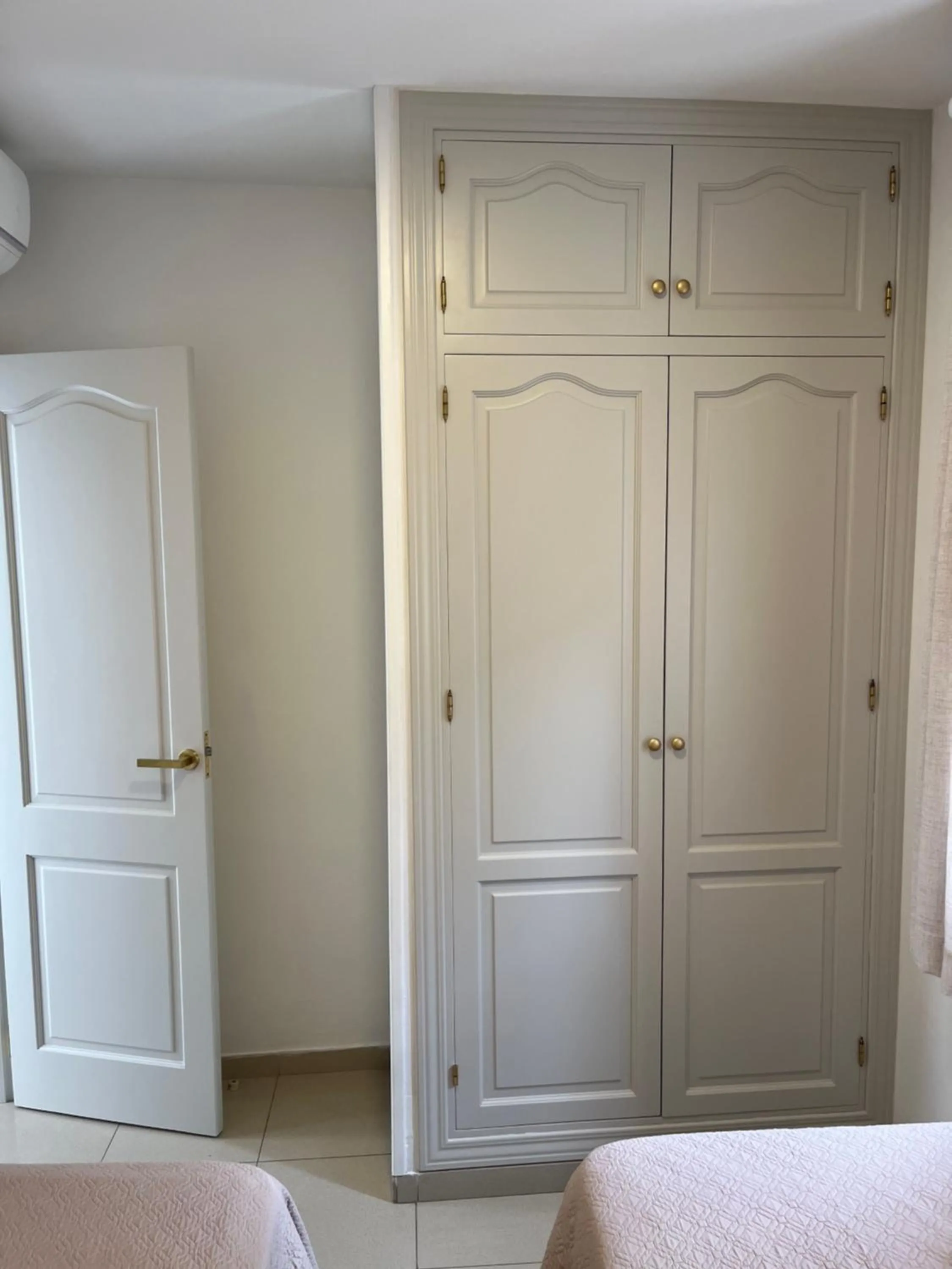 Photo of the whole room in Apartamentos La Proa