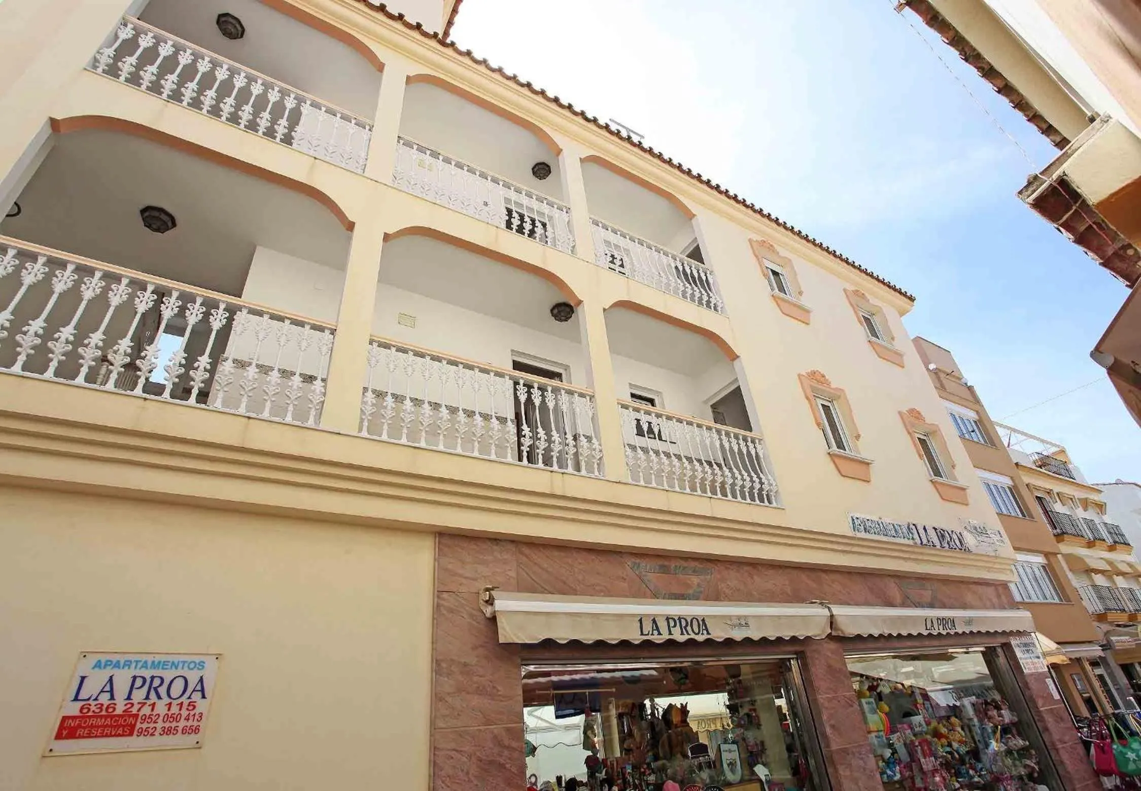 Property building in Apartamentos La Proa