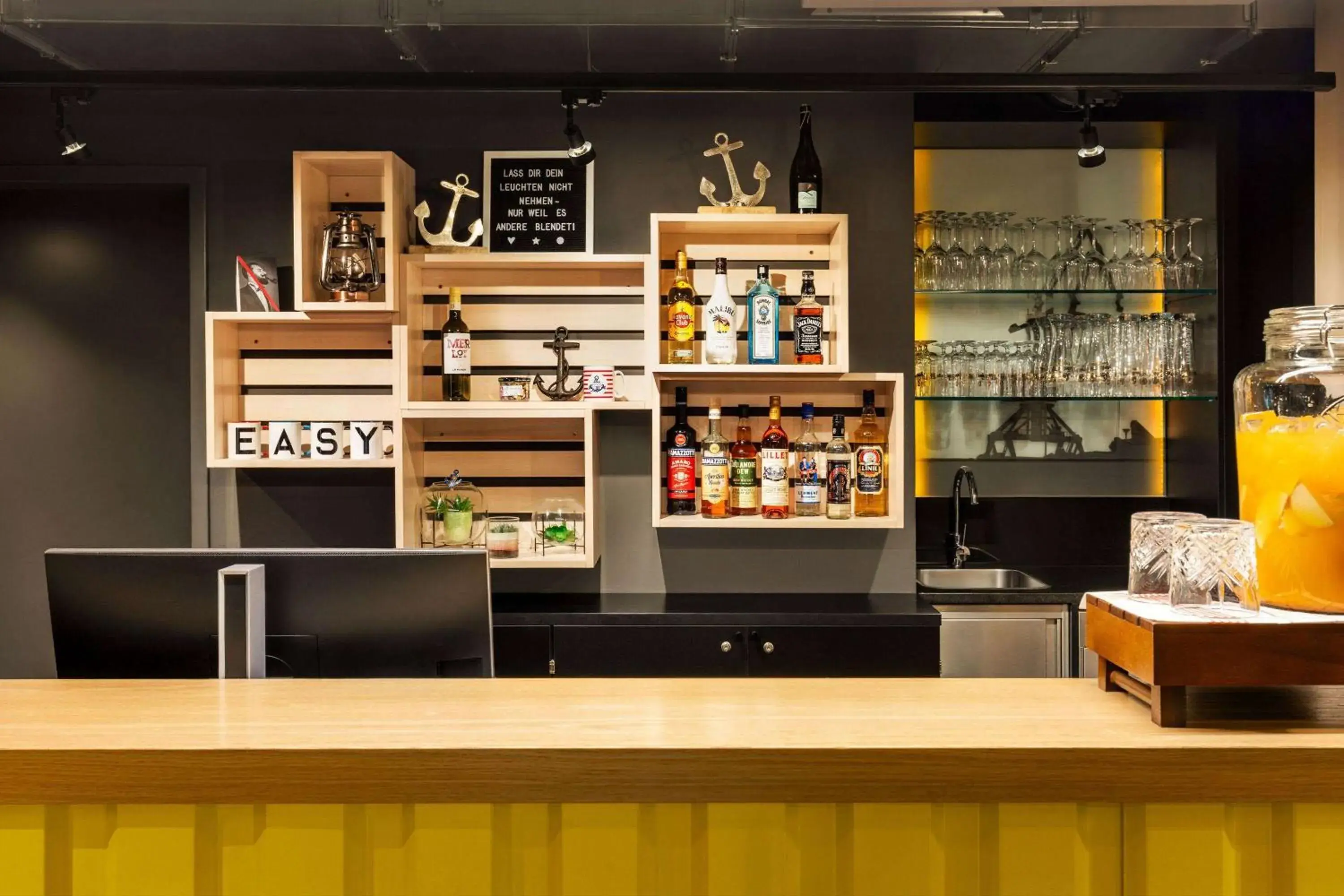 Lobby or reception in Vienna House Easy by Wyndham Bremen City Apartments Lobby or reception in Vienna House Easy by Wyndham Bremen City Apartments