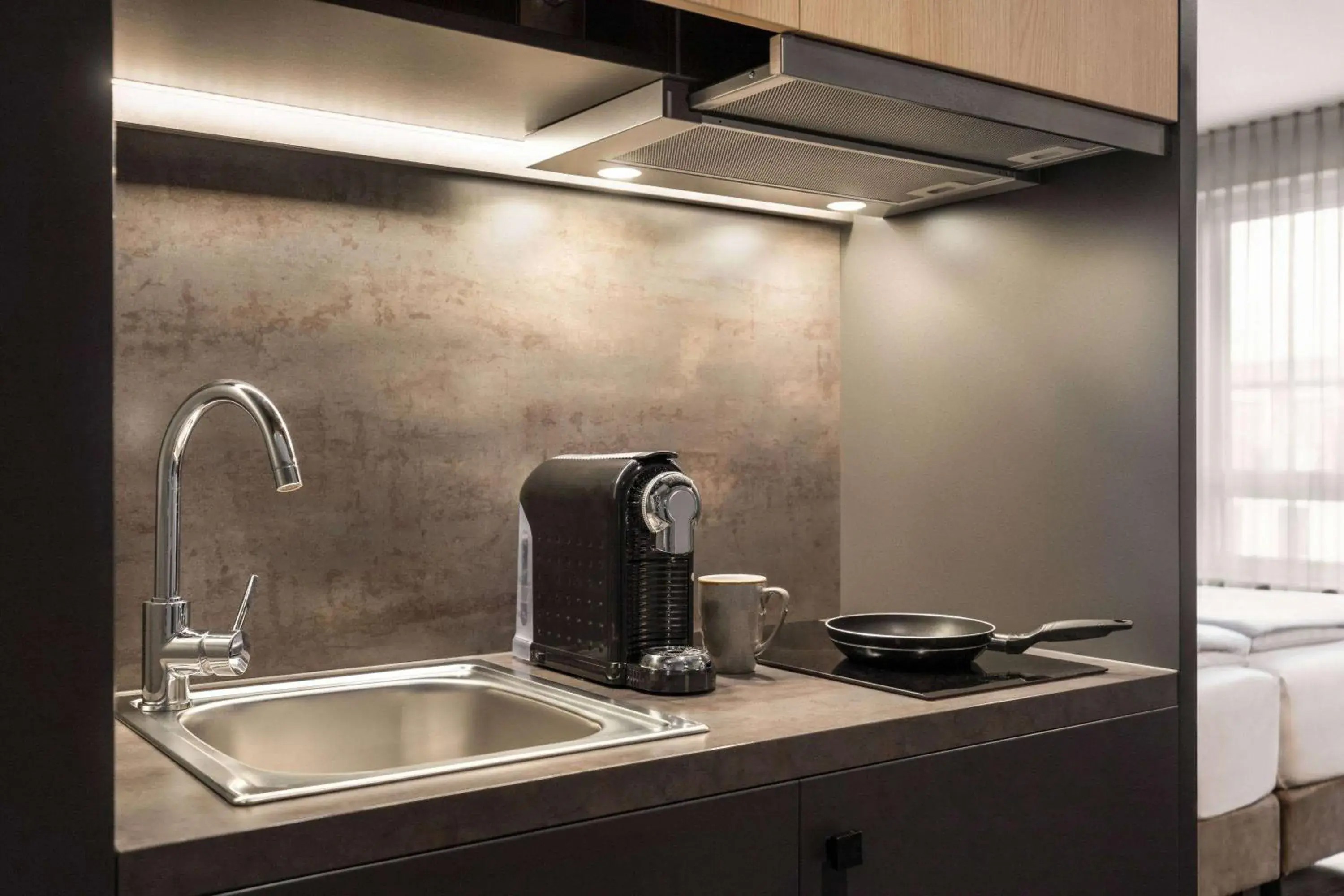 Photo of the whole room in Vienna House Easy by Wyndham Bremen City Apartments Photo of the whole room in Vienna House Easy by Wyndham Bremen City Apartments