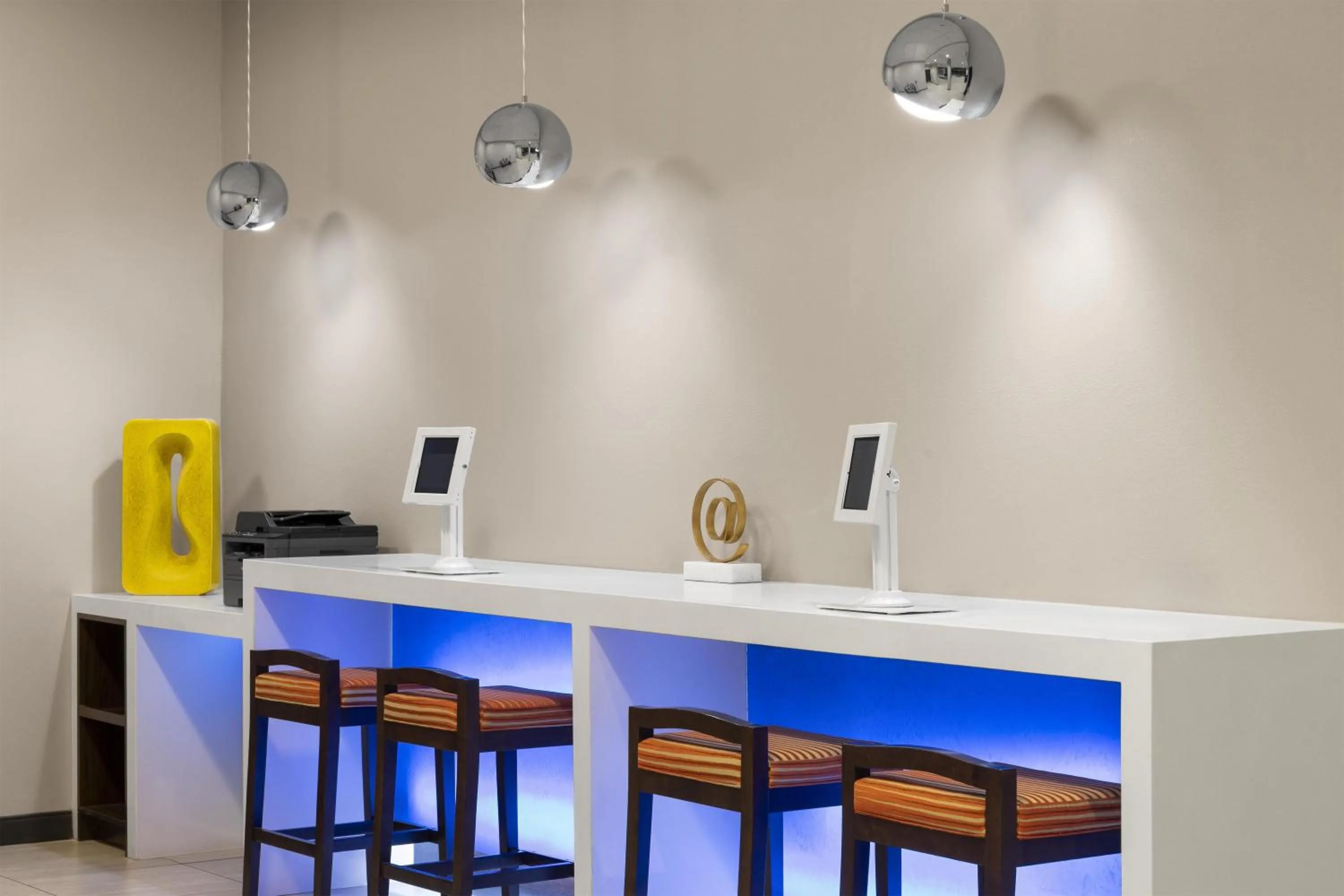 Business facilities in GLo Best Western Nashville Airport