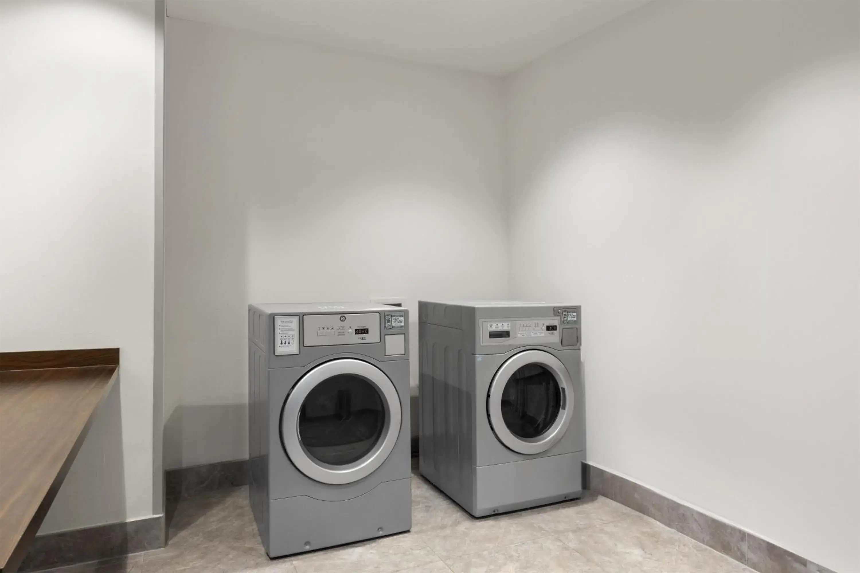 Property building in GLo Best Western Nashville Airport Property building in GLo Best Western Nashville Airport