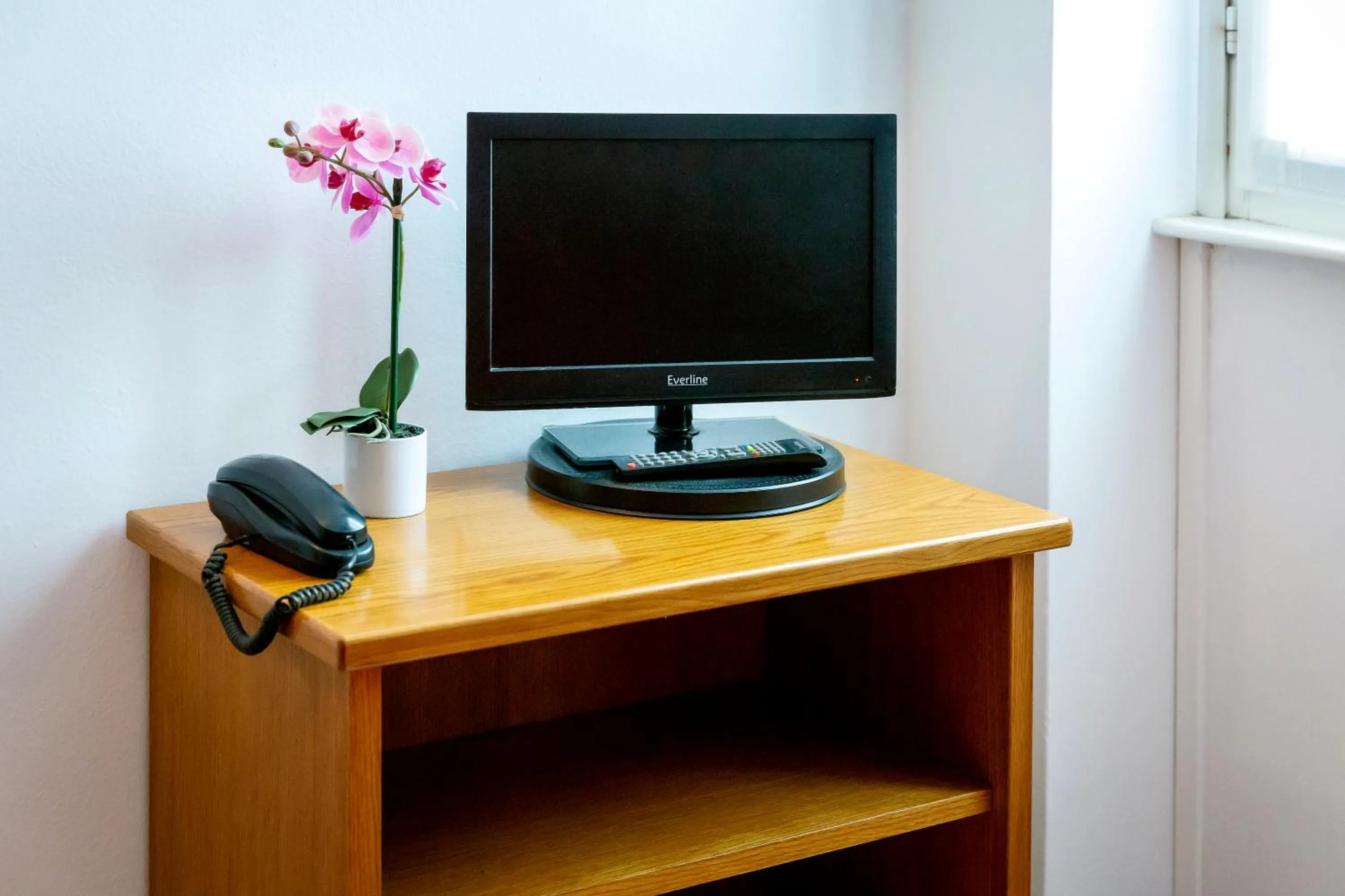 Photo of the whole room in Hotel Montecodeno