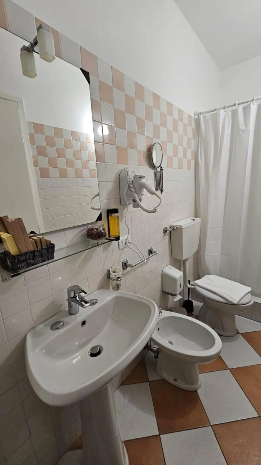 Bathroom in Hotel Montecodeno