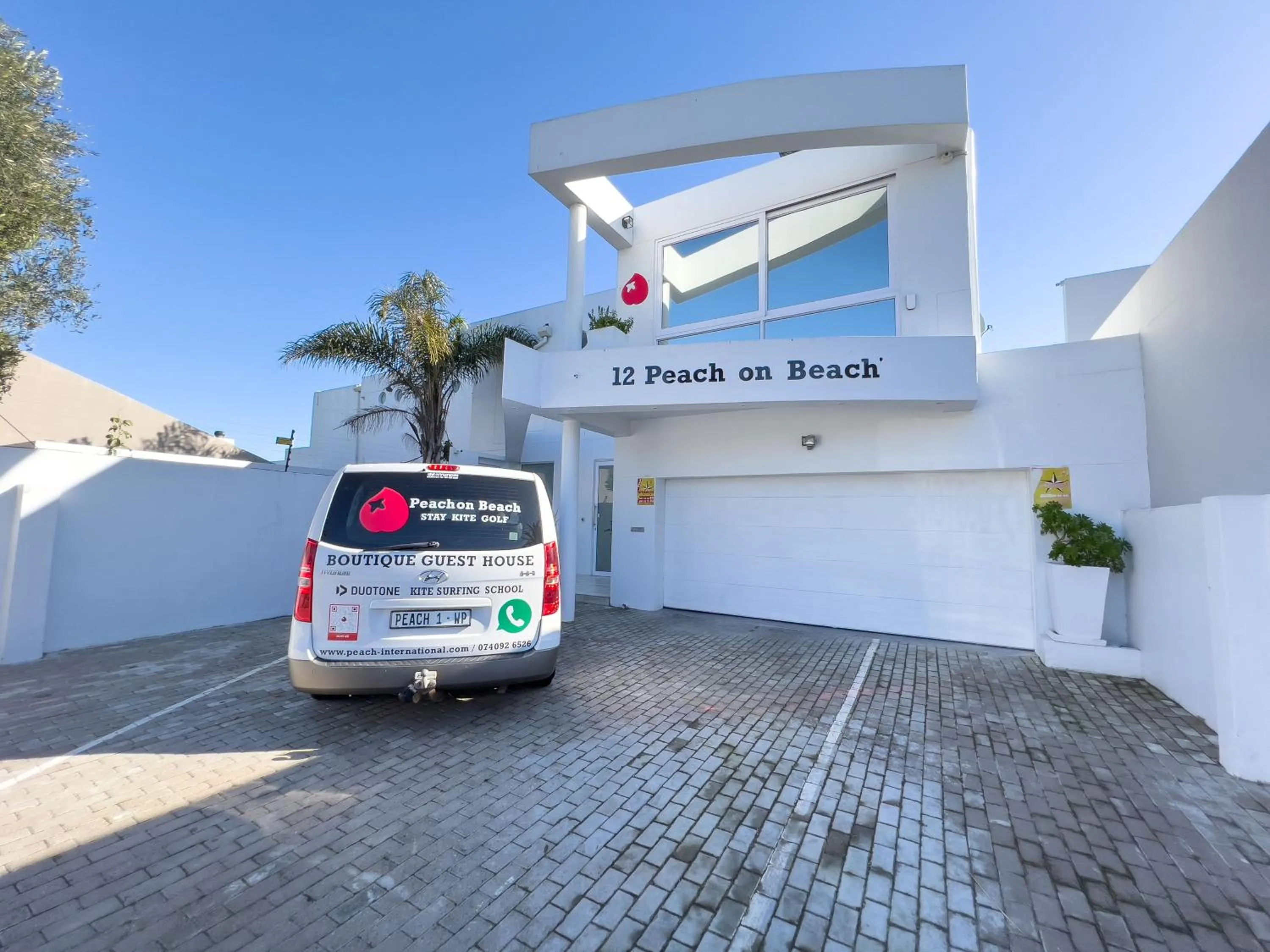 Parking in Peach on Beach Boutique Guesthouse
