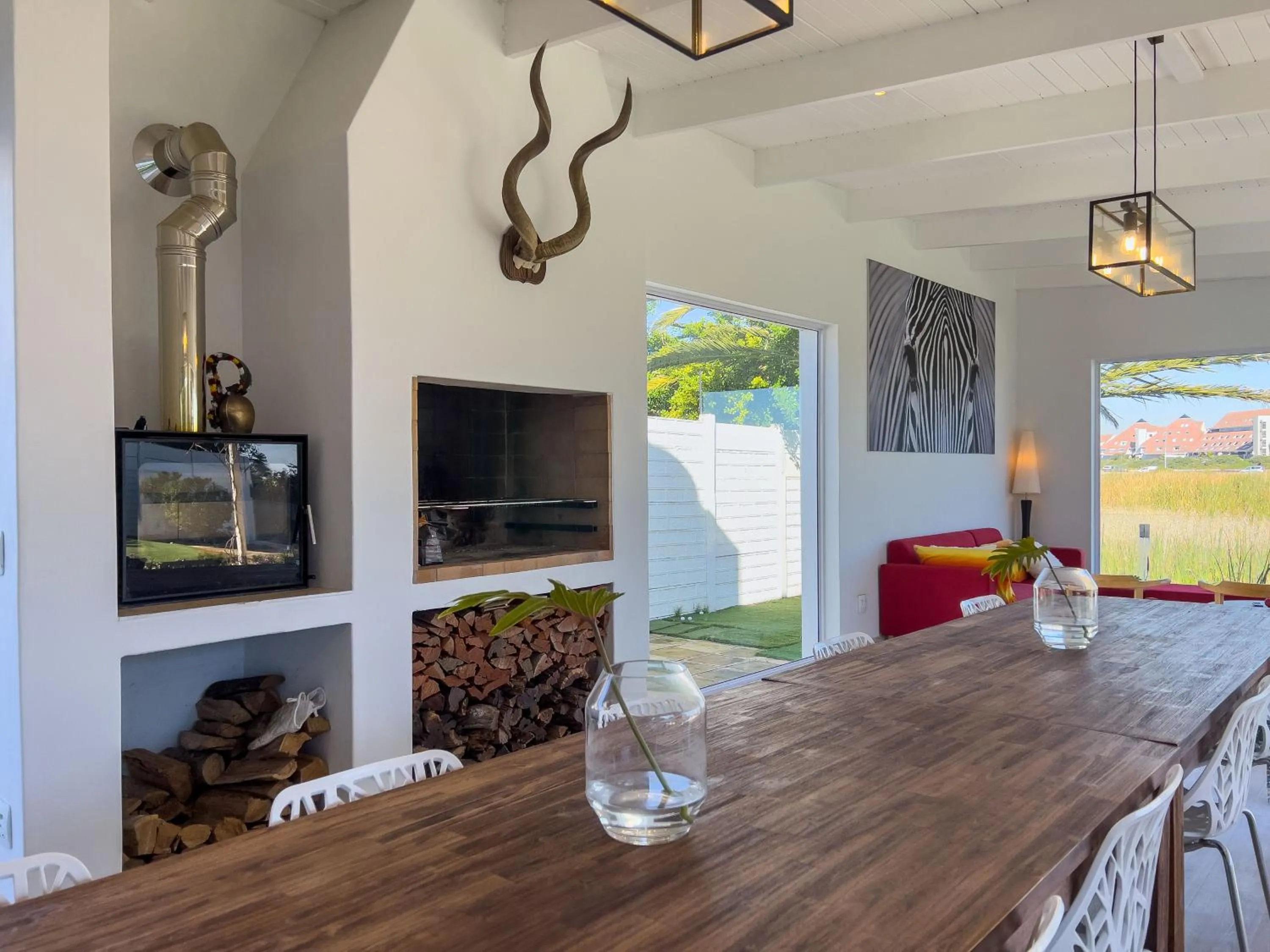 Restaurant/places to eat in Peach on Beach Boutique Guesthouse