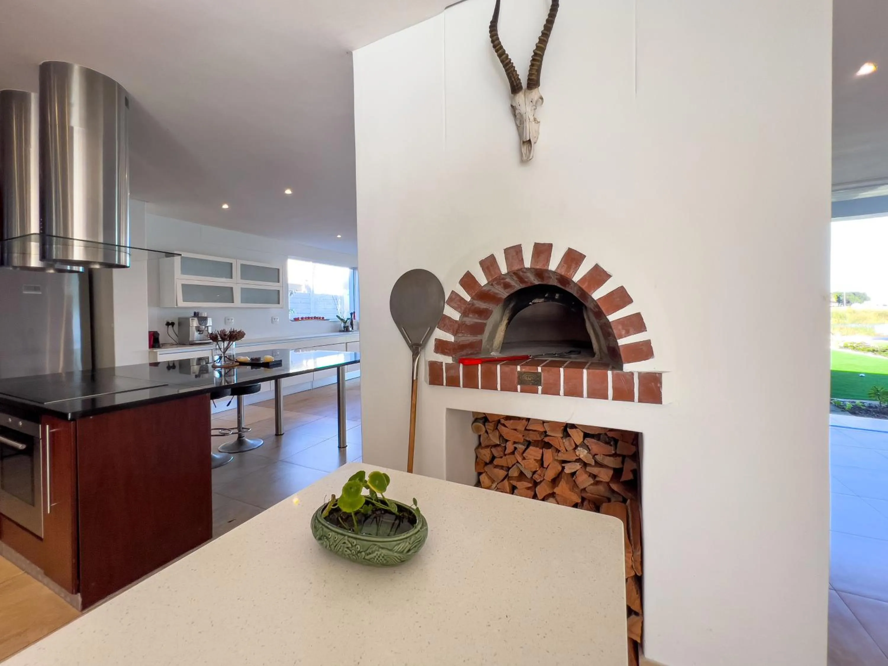 Kitchen or kitchenette in Peach on Beach Boutique Guesthouse