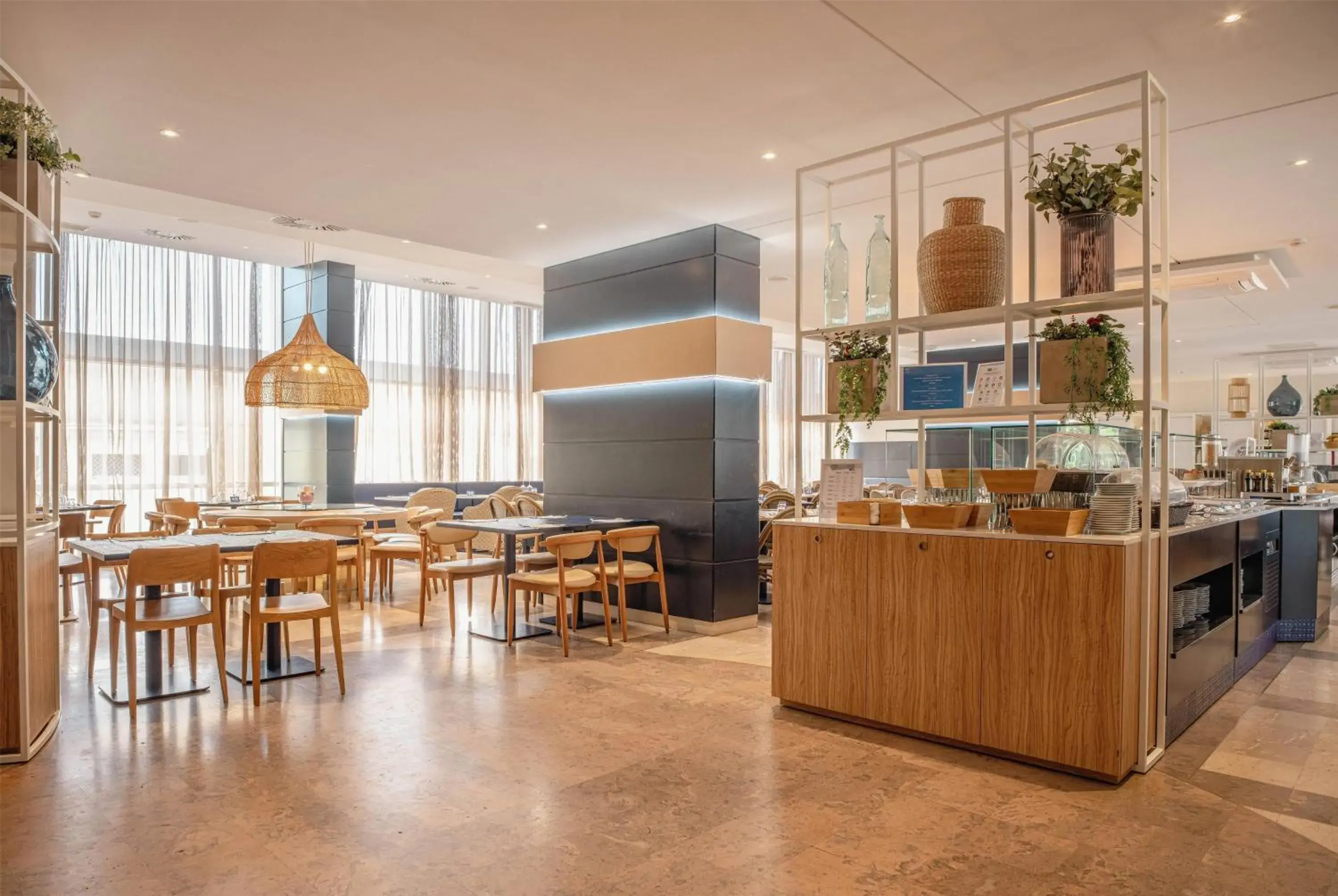 Restaurant/places to eat in TRYP by Wyndham Lisboa Caparica Mar Restaurant/places to eat in TRYP by Wyndham Lisboa Caparica Mar