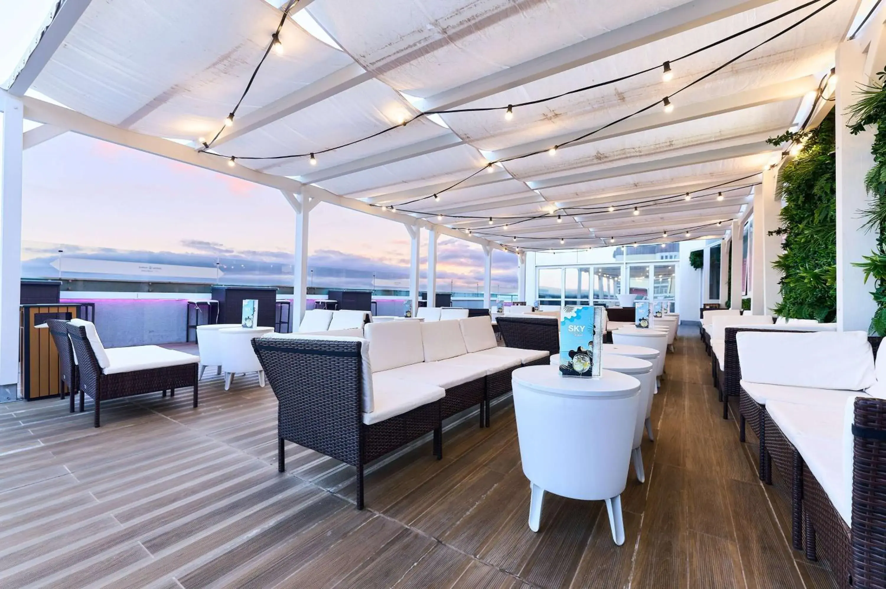 Restaurant/places to eat in TRYP by Wyndham Lisboa Caparica Mar Restaurant/places to eat in TRYP by Wyndham Lisboa Caparica Mar