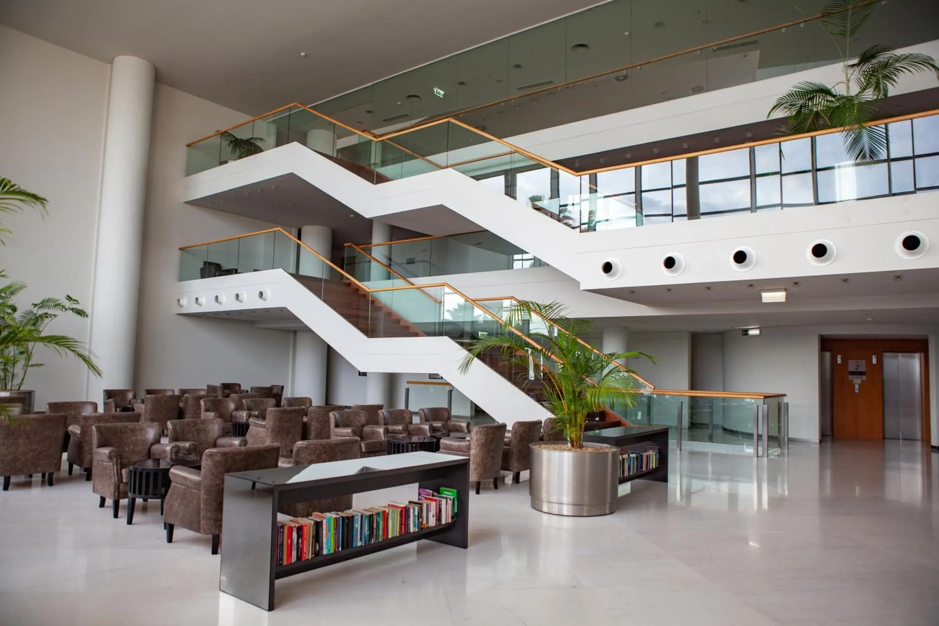 Lounge or bar in VidaMar Resort Hotel Madeira Lounge or bar in VidaMar Resort Hotel Madeira