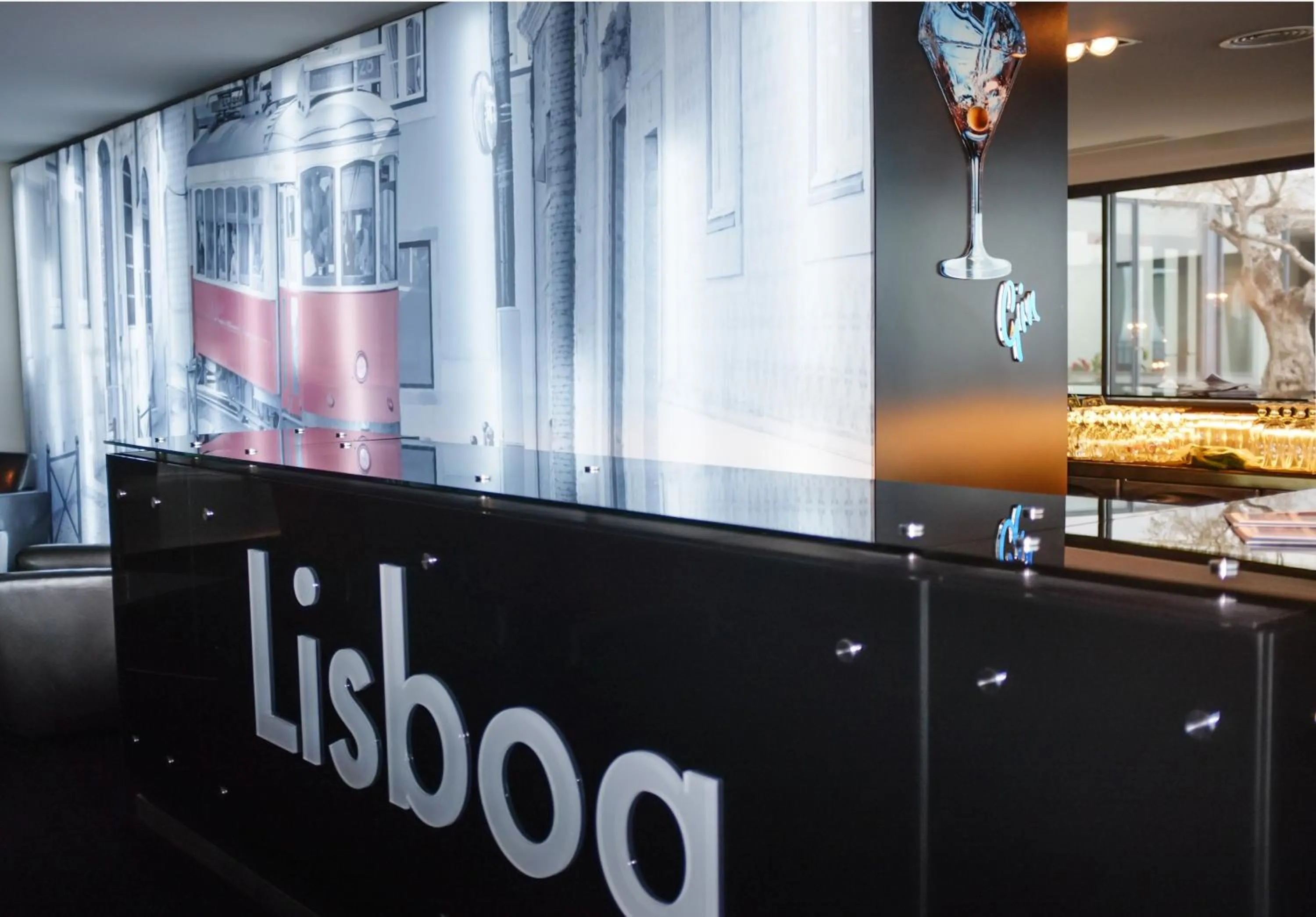 Lounge or bar in VidaMar Resort Hotel Madeira