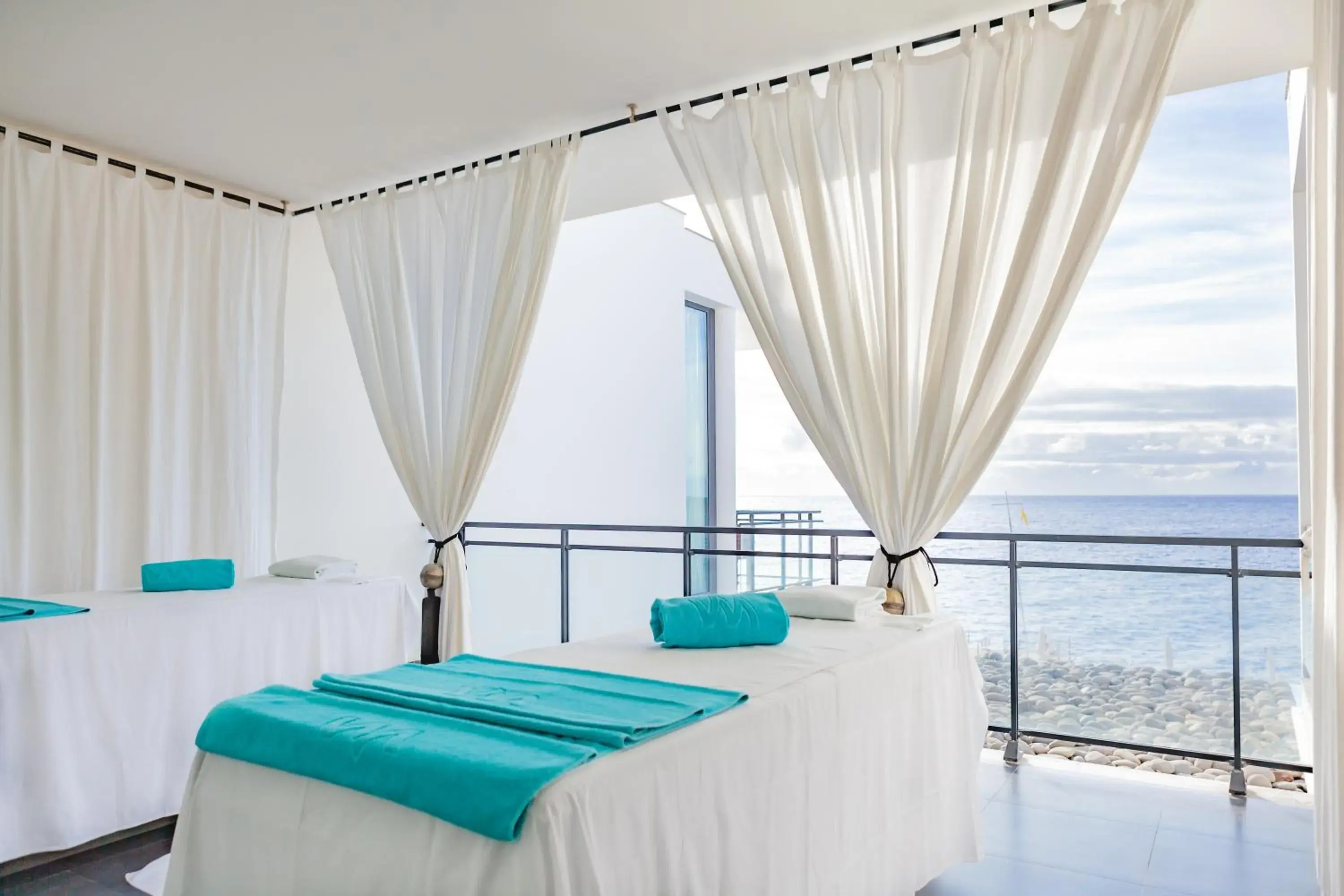 Massage, Bed in VidaMar Resort Hotel Madeira Massage, Bed in VidaMar Resort Hotel Madeira