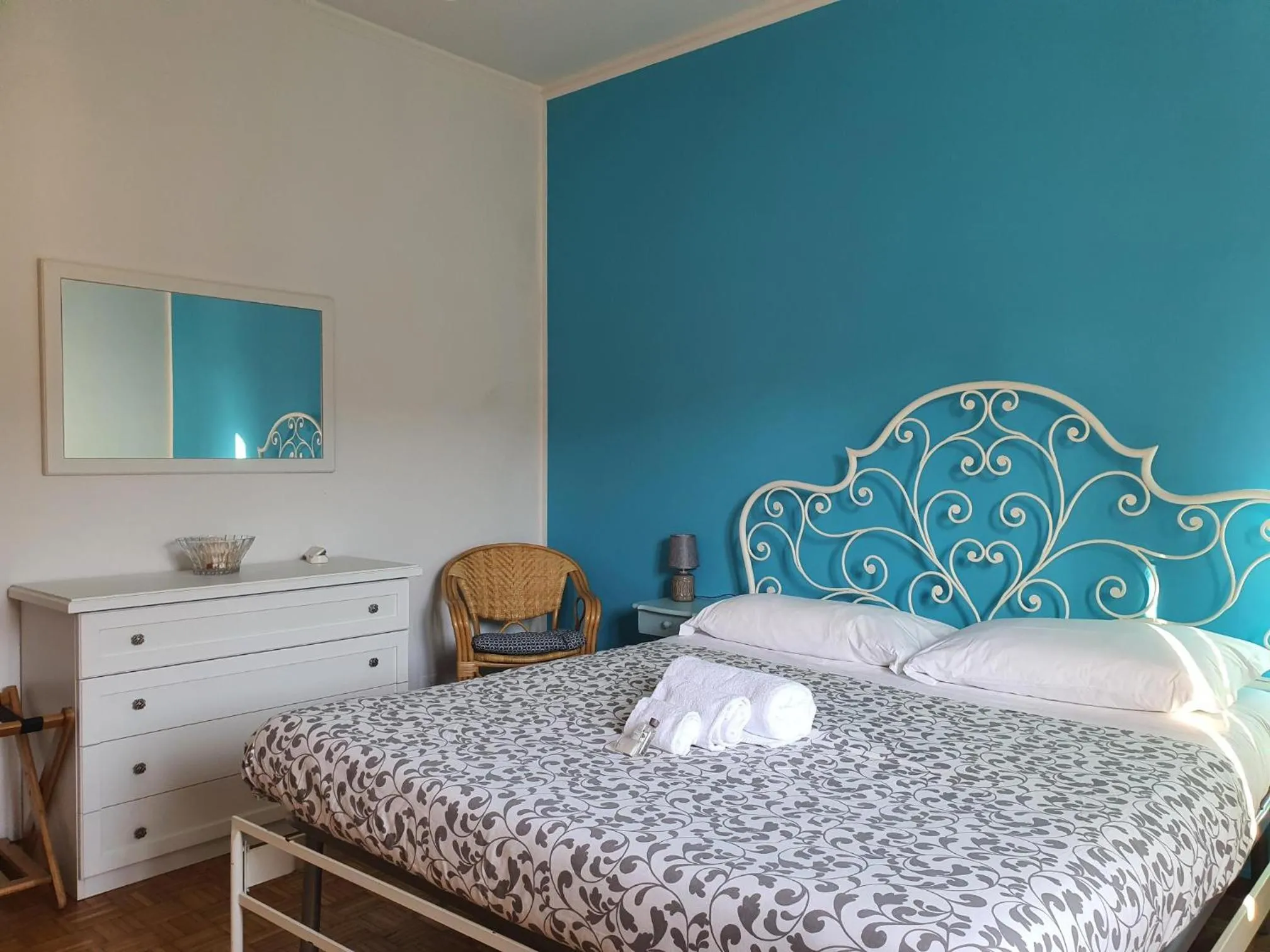 Blue Daisy Apartment
