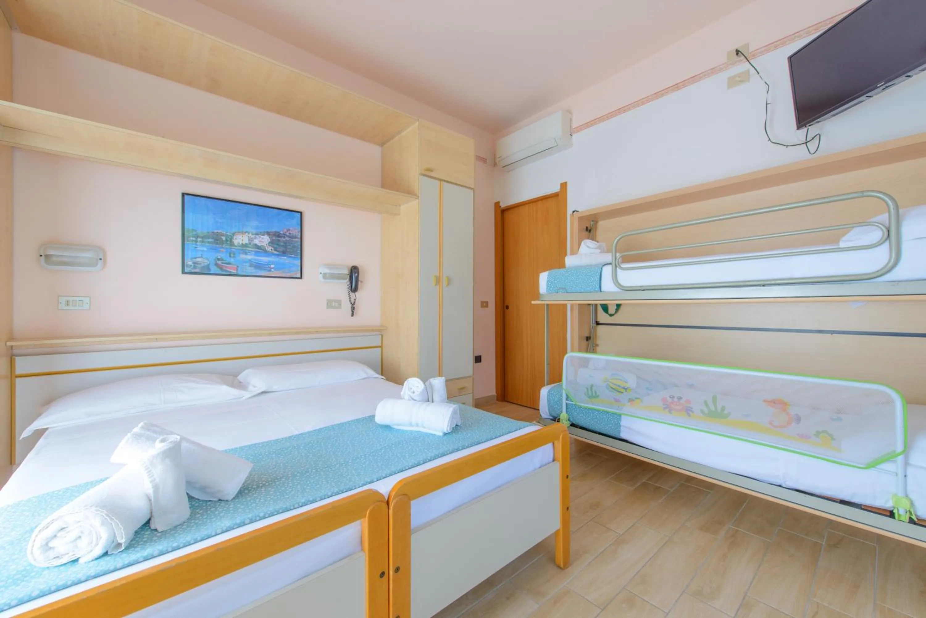 Bedroom in Hotel Colorado