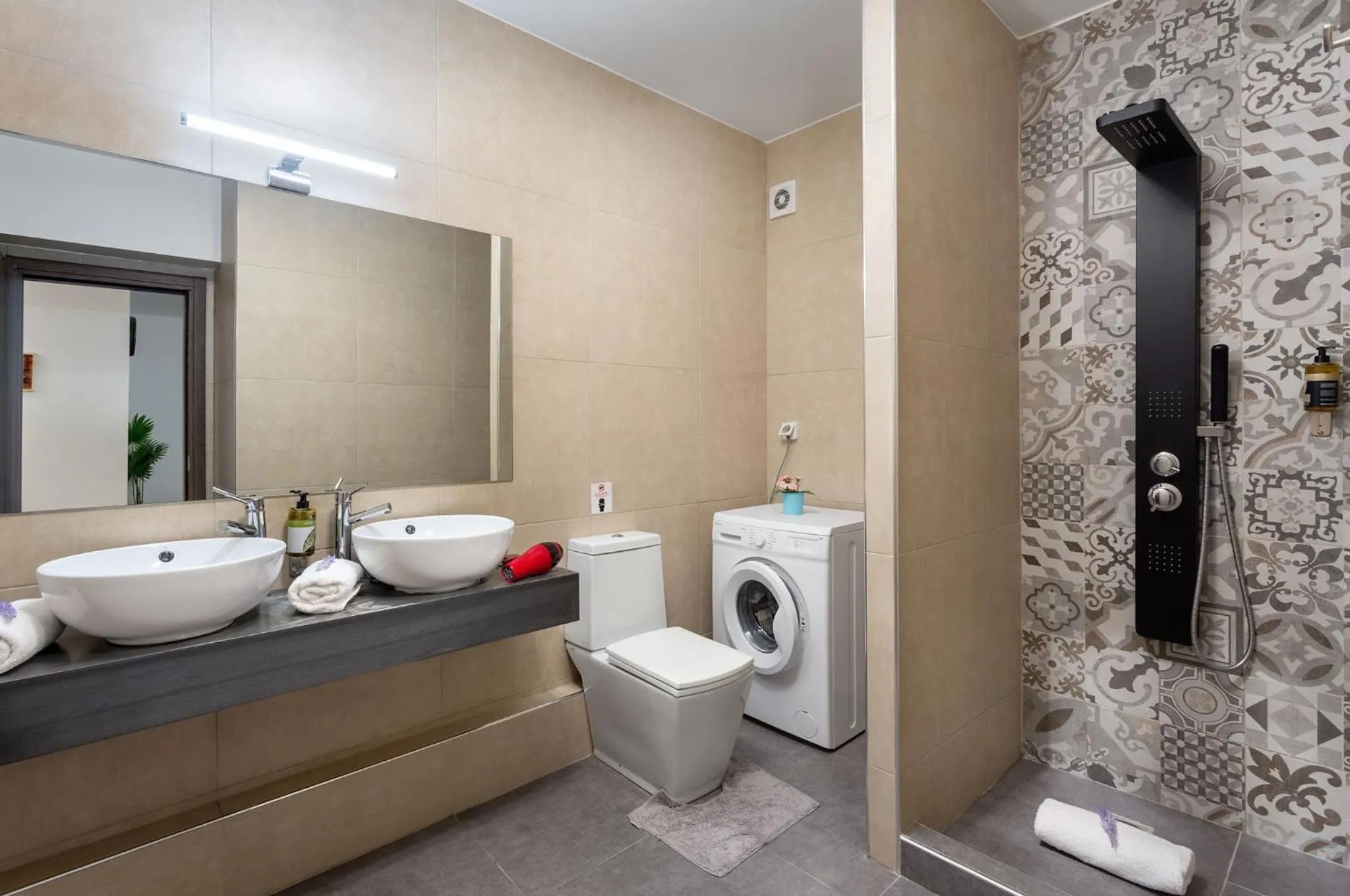 Bathroom in Supreme Comfort Apartments by Athens Stay
