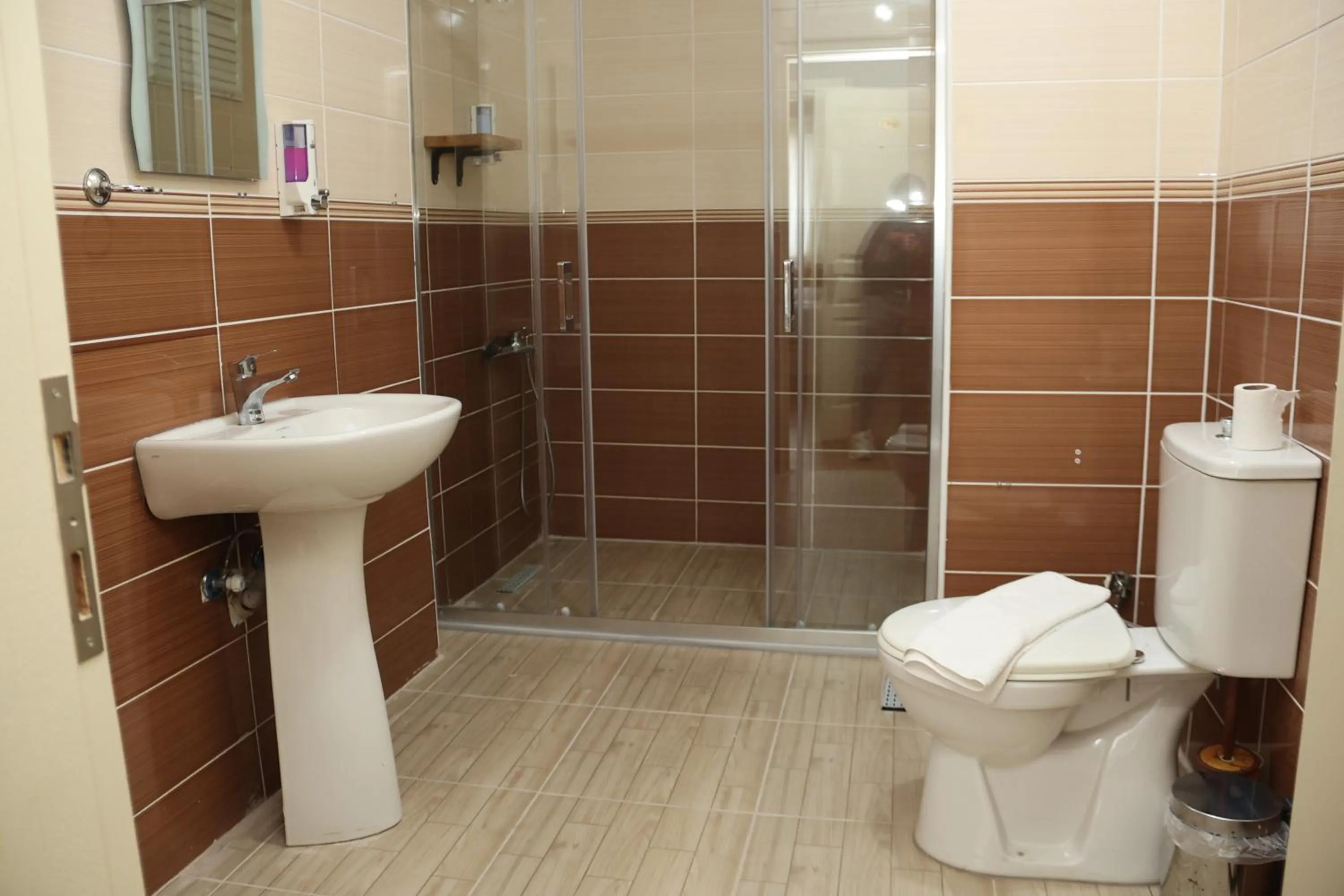 Shower in Grand Koru Hotel Beach