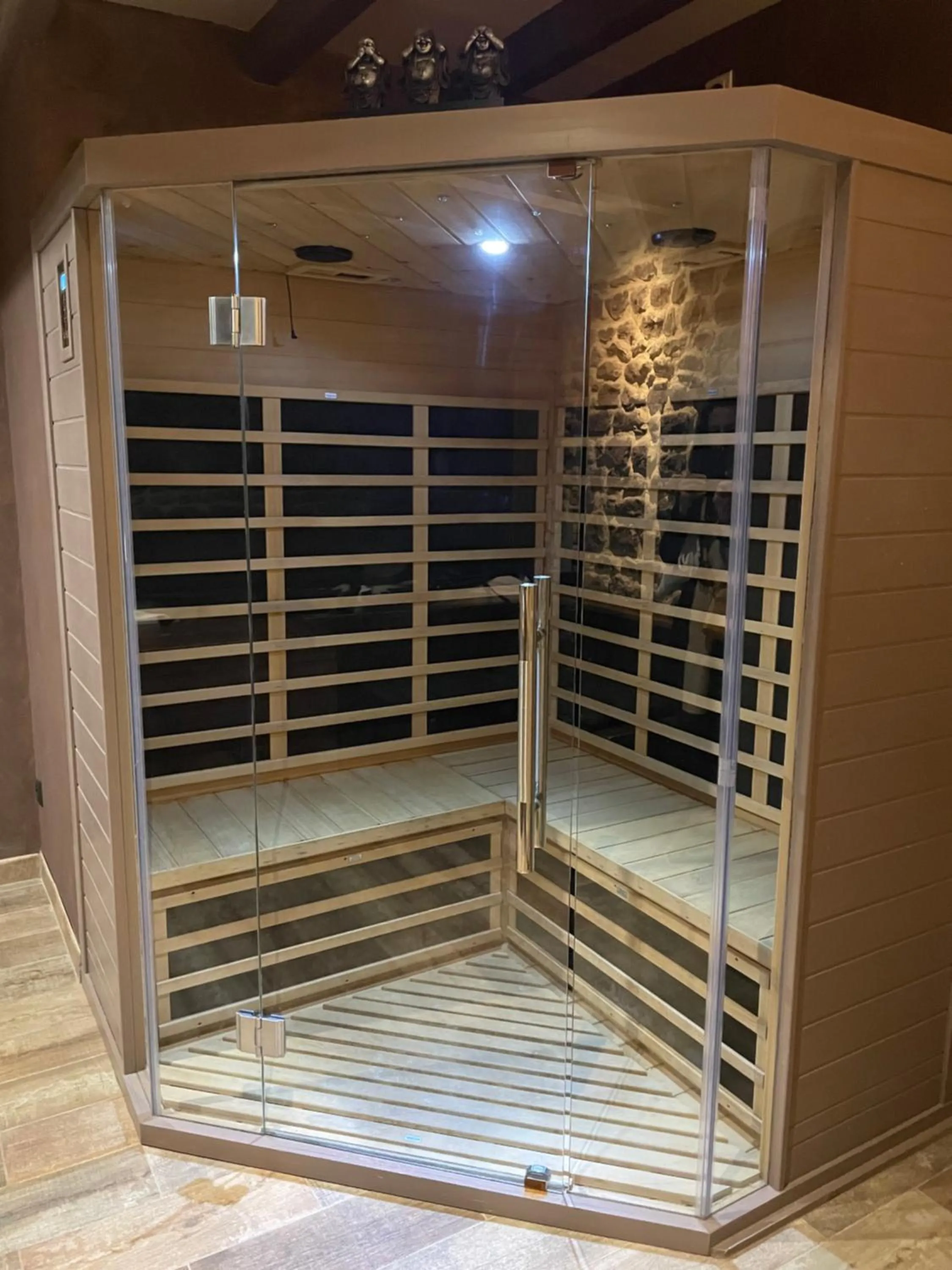 Hot Tub in Domaine de Vandenesse Et Spa