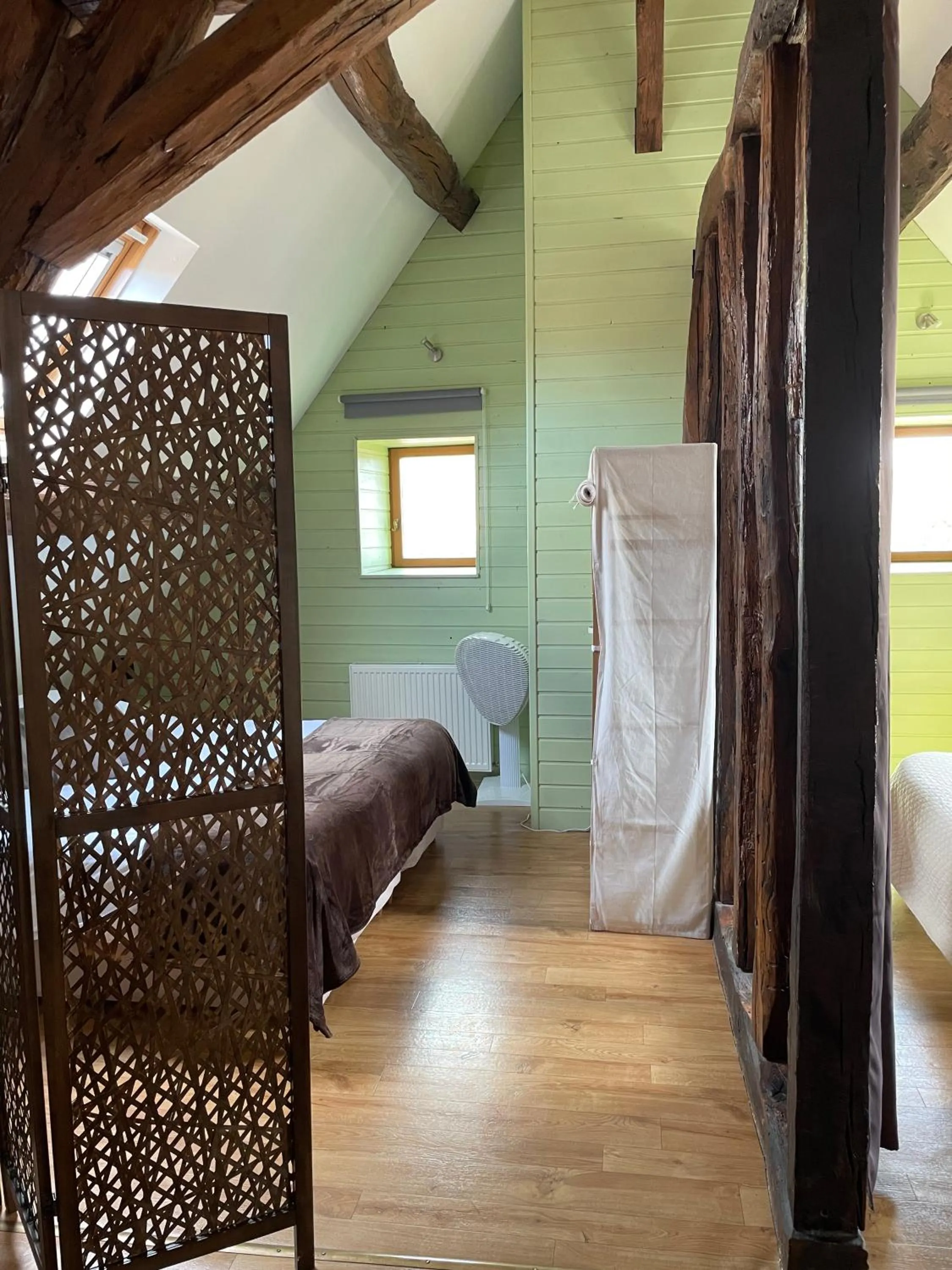 Photo of the whole room, Bed in Domaine de Vandenesse Et Spa