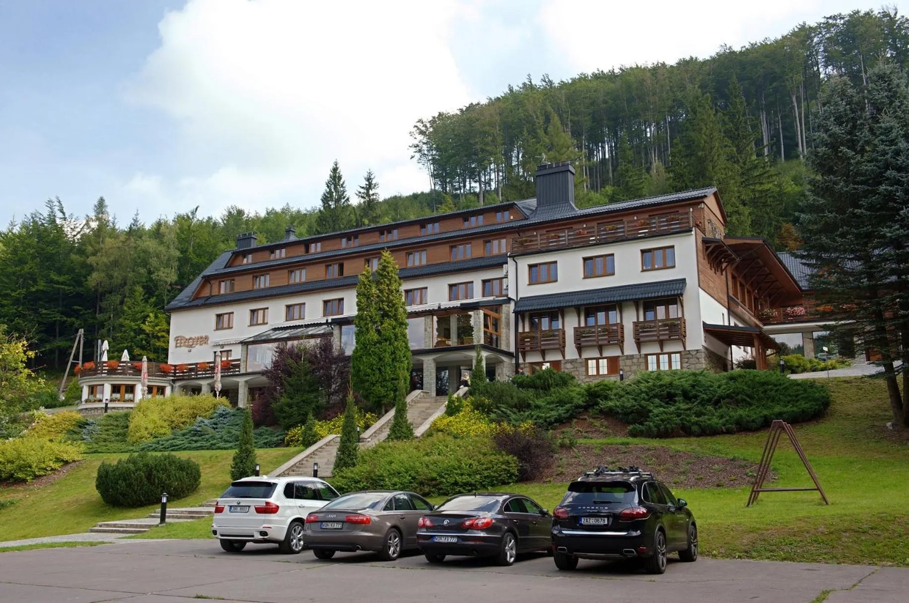 Property building in Hotel Troyer