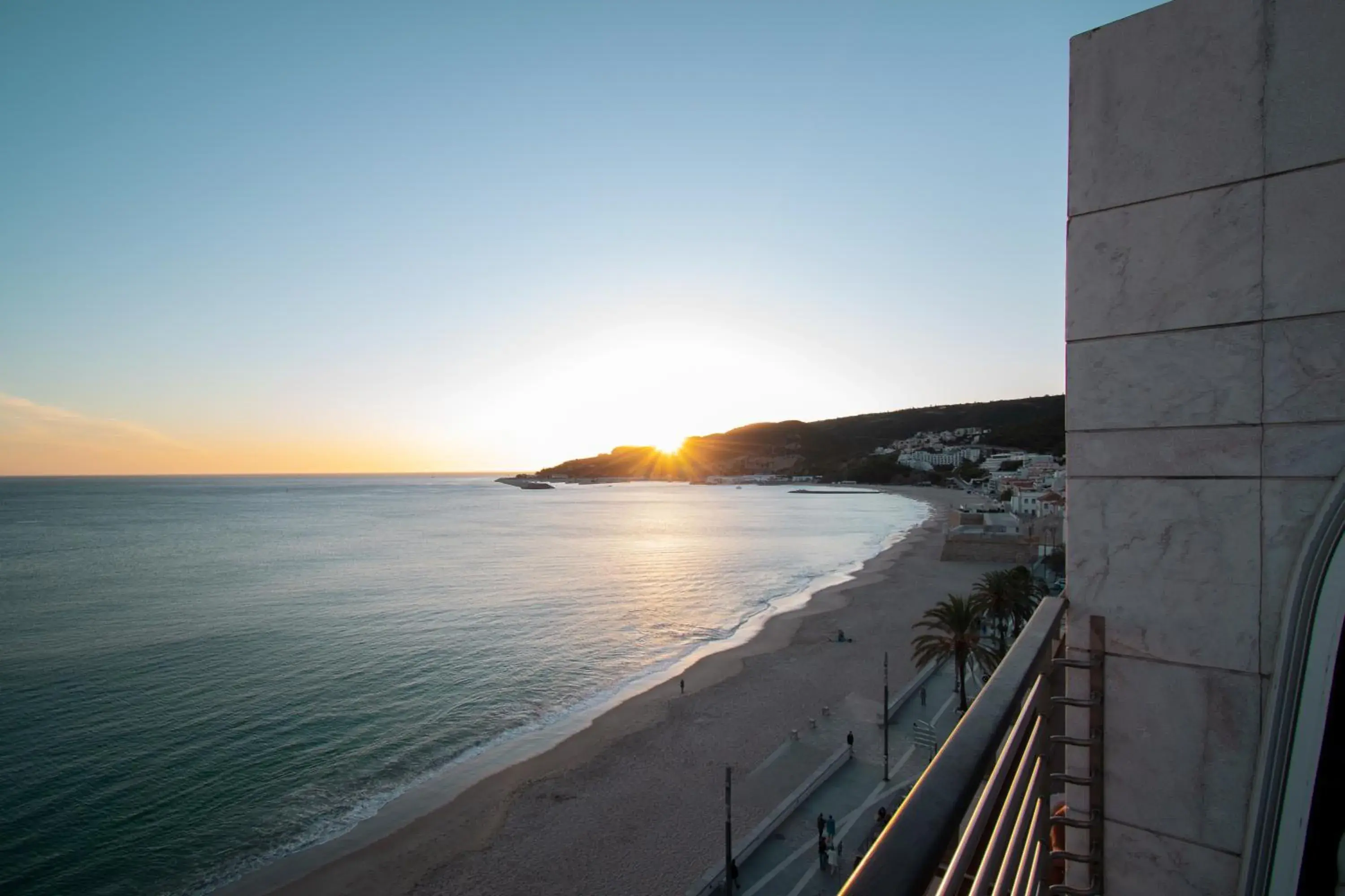 Swimming pool in SANA Sesimbra Hotel Swimming pool in SANA Sesimbra Hotel