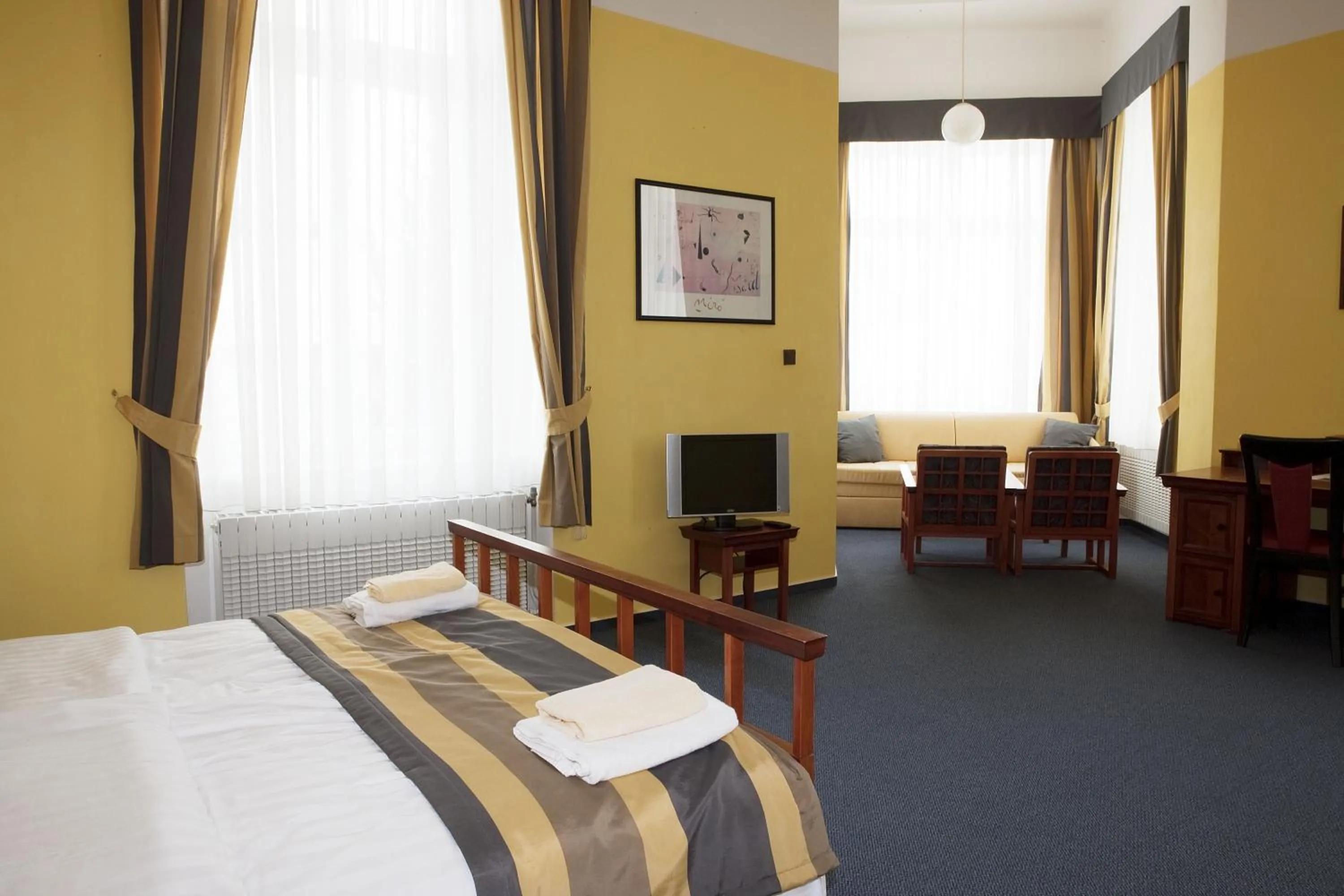 Photo of the whole room in Hotel Nobys