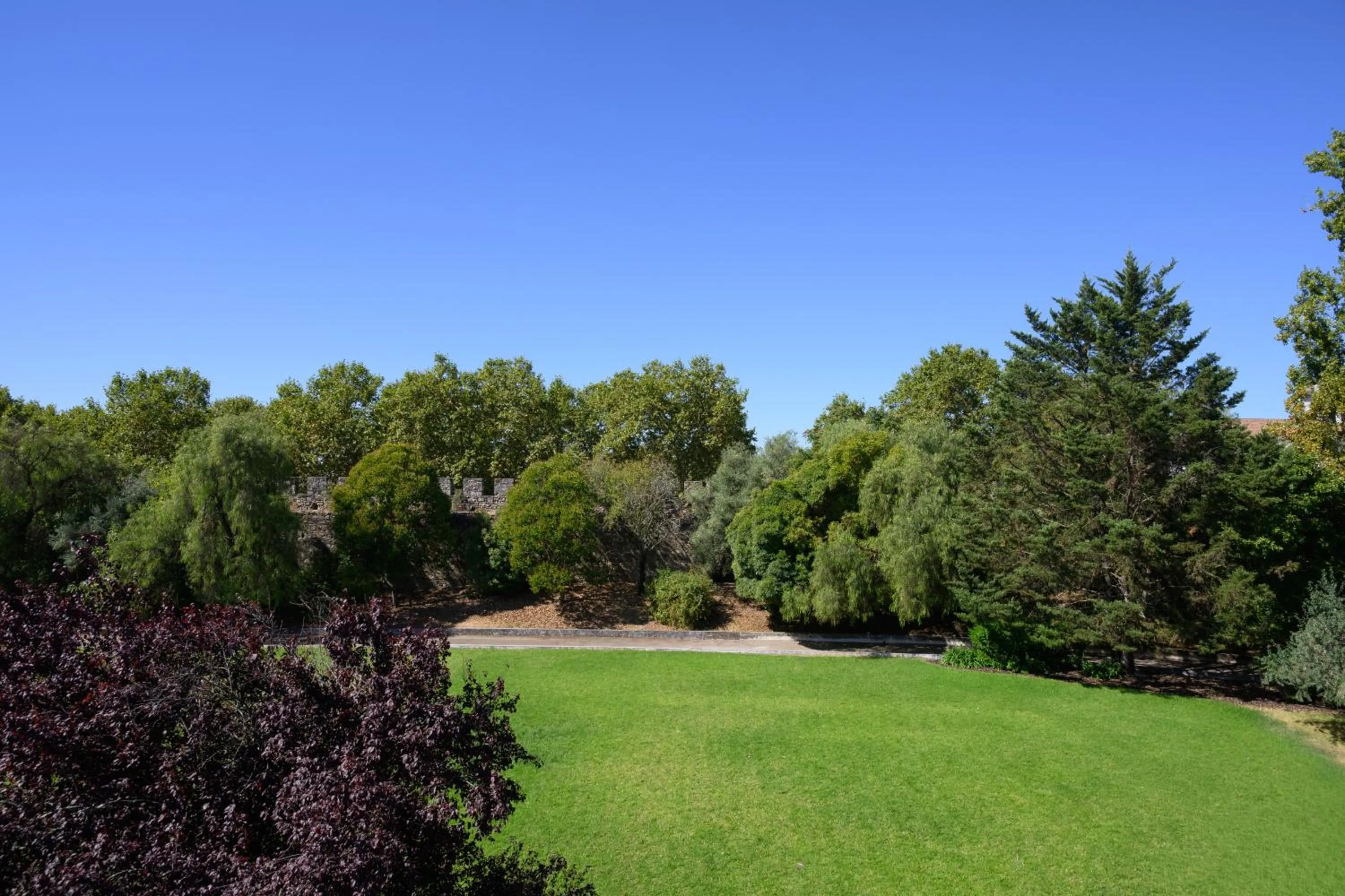 Property building in M'AR De AR Muralhas