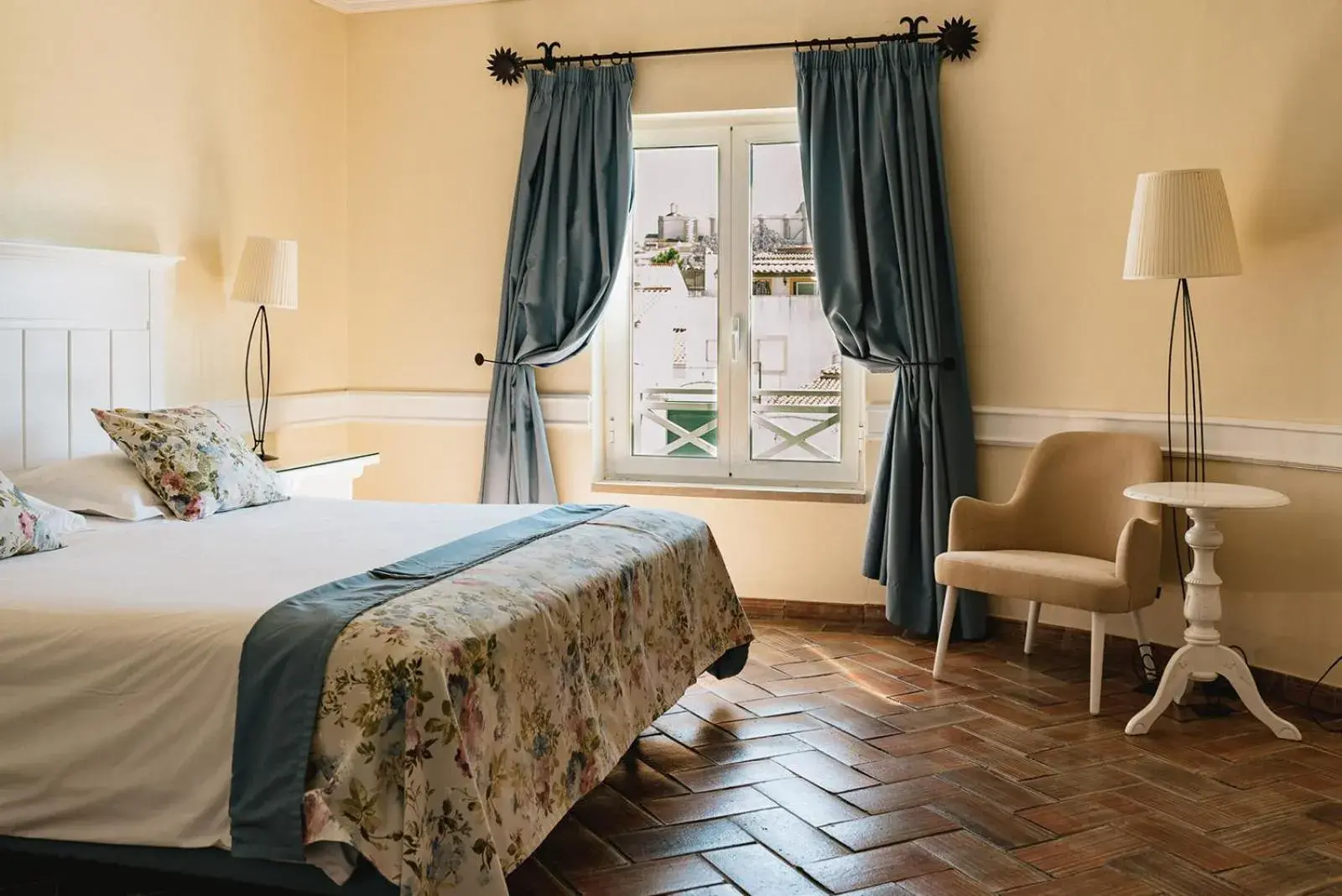 Bedroom, Bed in M'AR De AR Muralhas Bedroom, Bed in M'AR De AR Muralhas