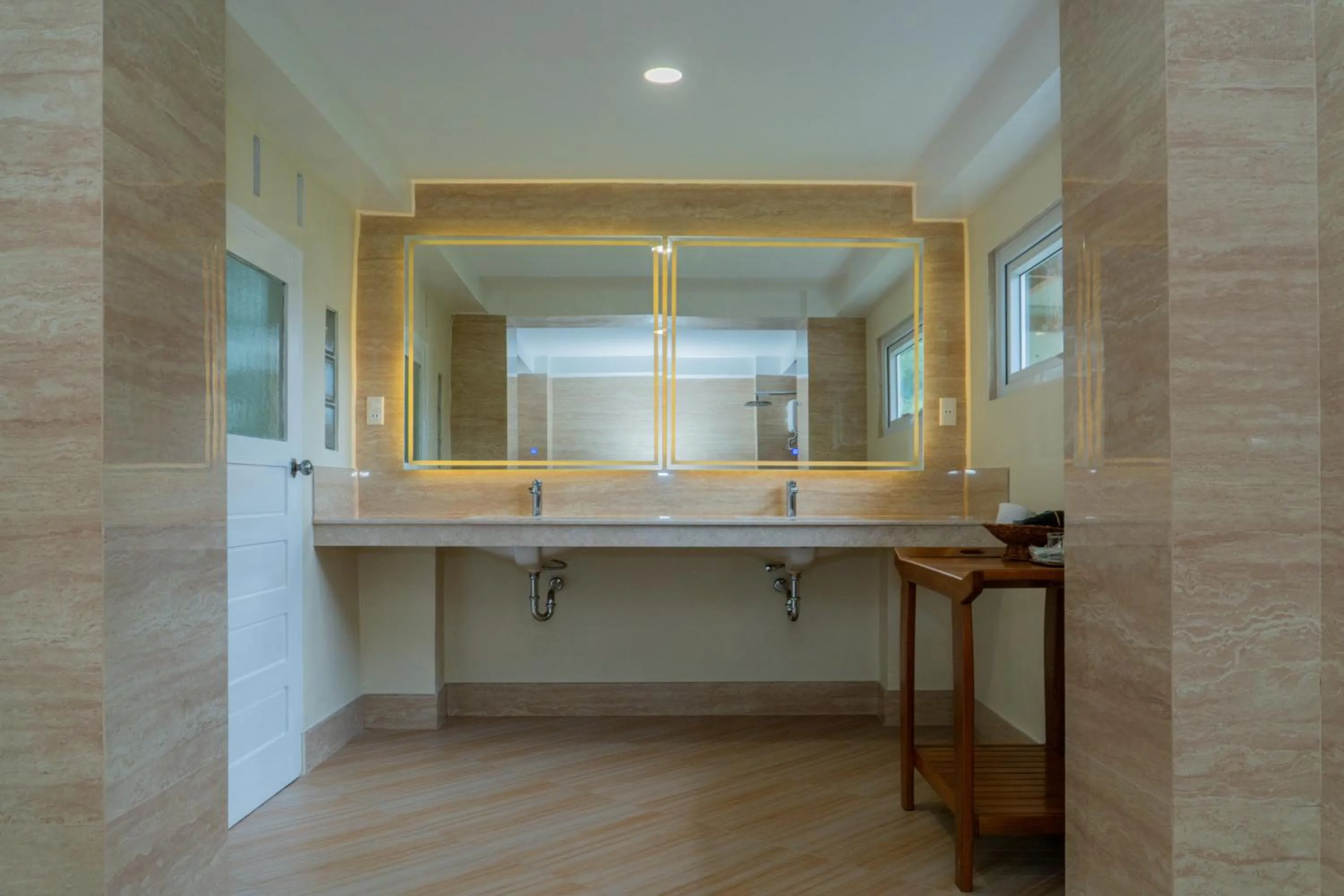 Bathroom in The Hawk's Nest Resort