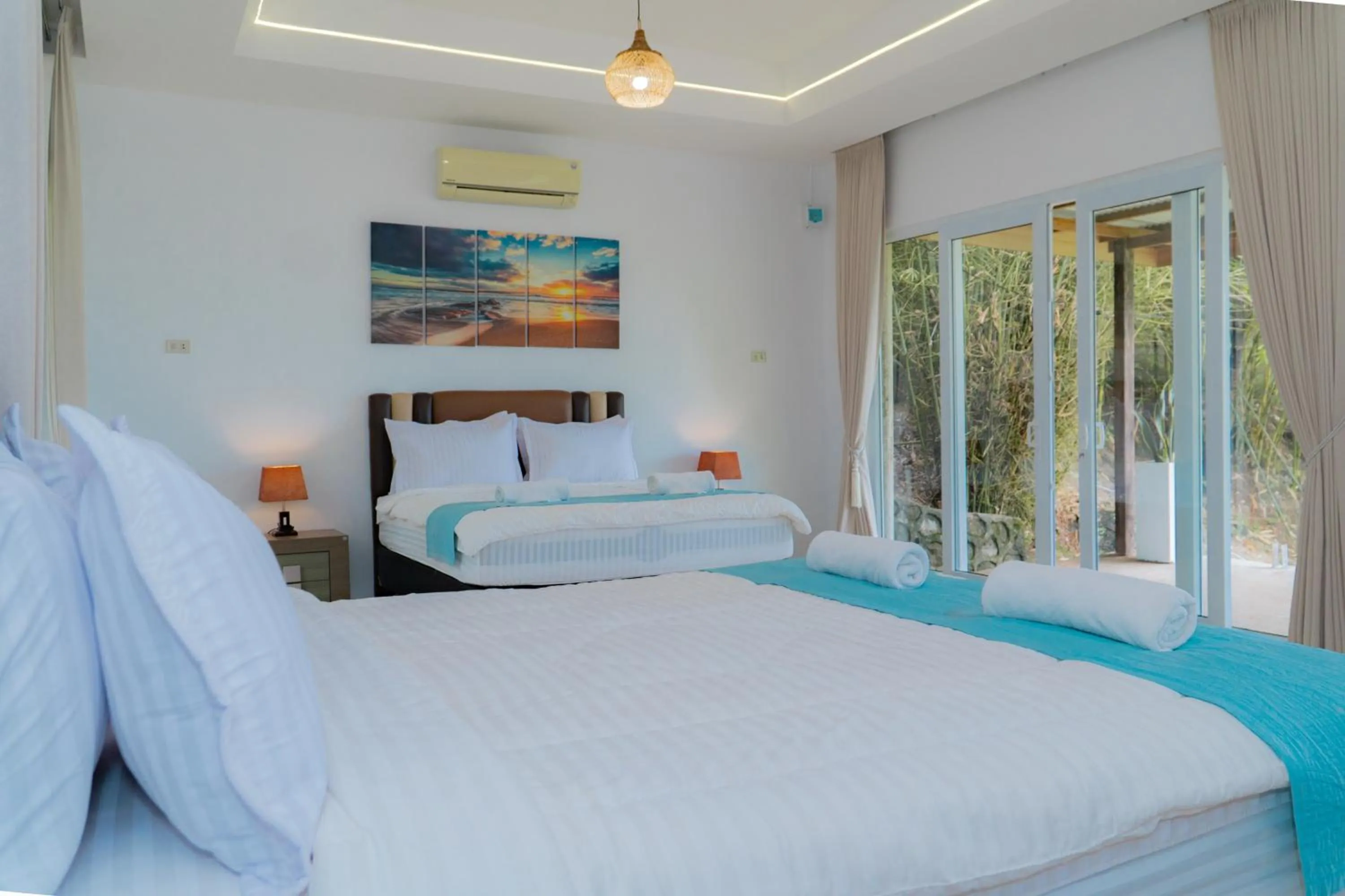 Bedroom, Bed in The Hawk's Nest Resort