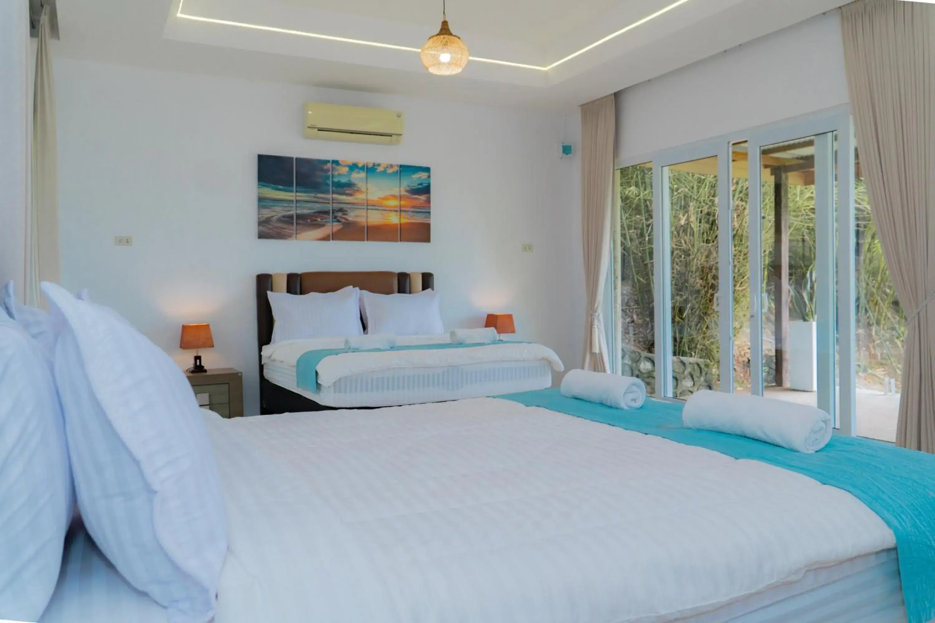 Bedroom, Bed in The Hawk's Nest Resort Bedroom, Bed in The Hawk's Nest Resort