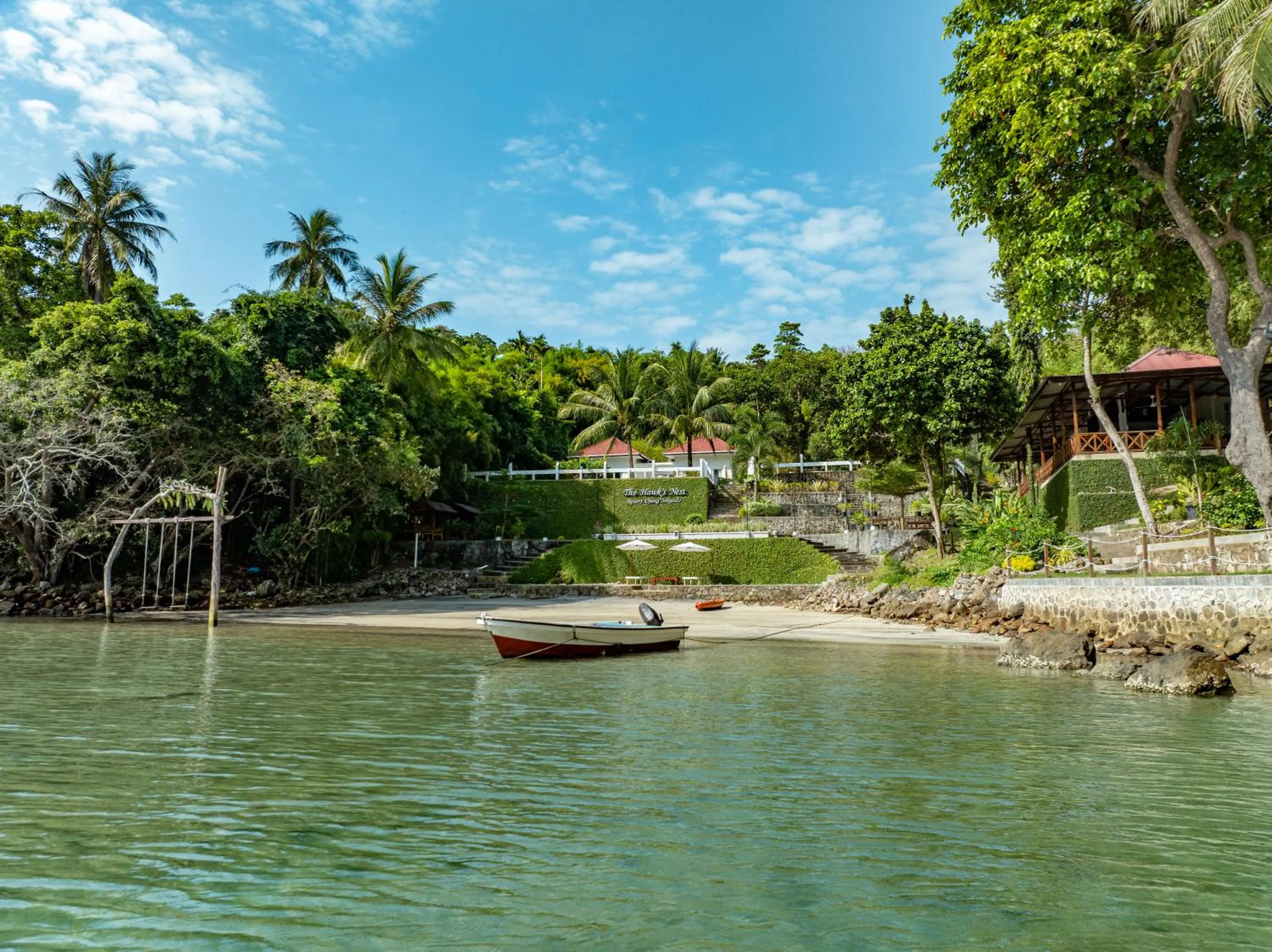 Day in The Hawk's Nest Resort