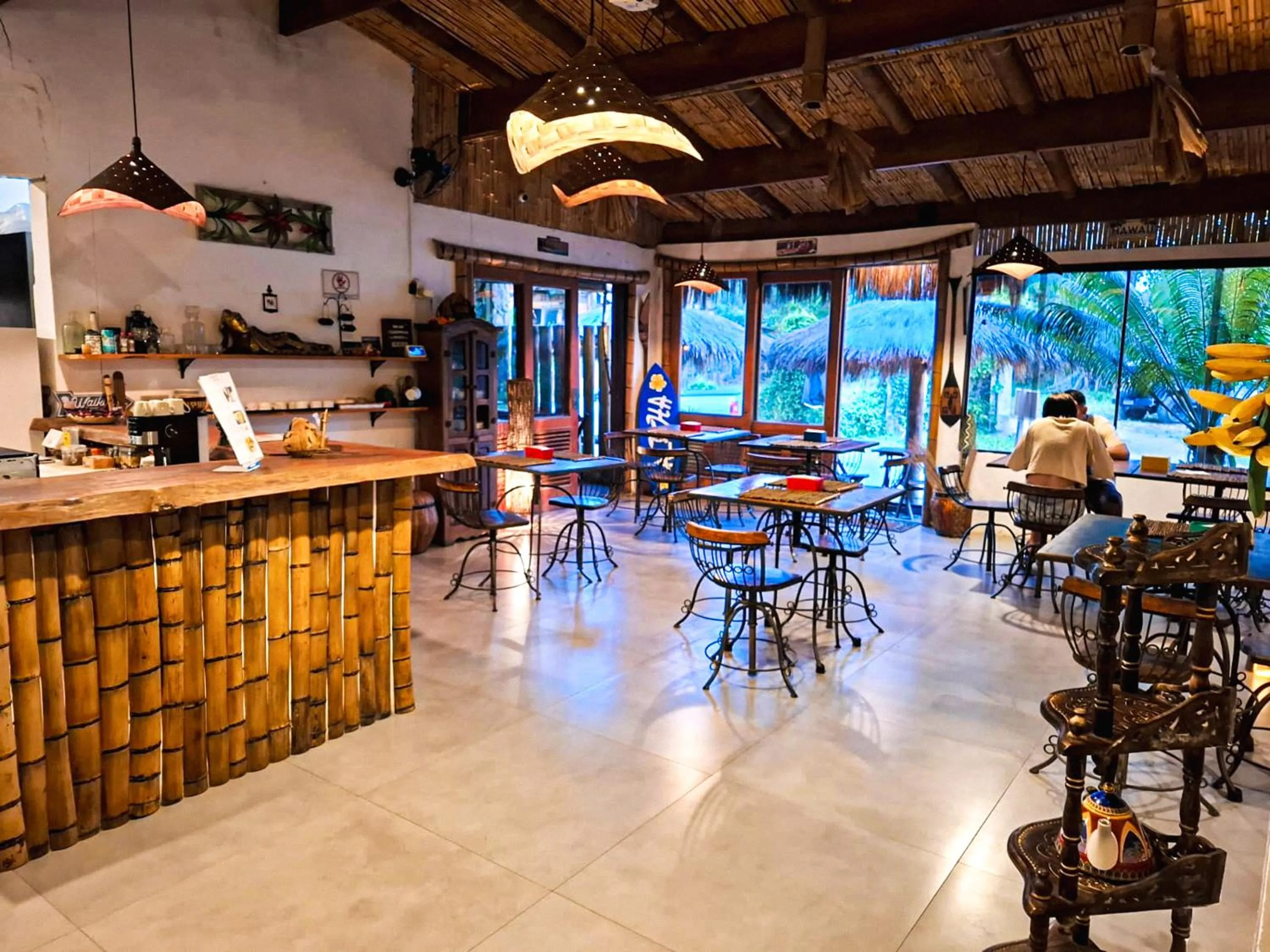 Restaurant/places to eat in VELINN Pousada Bali Itamambuca