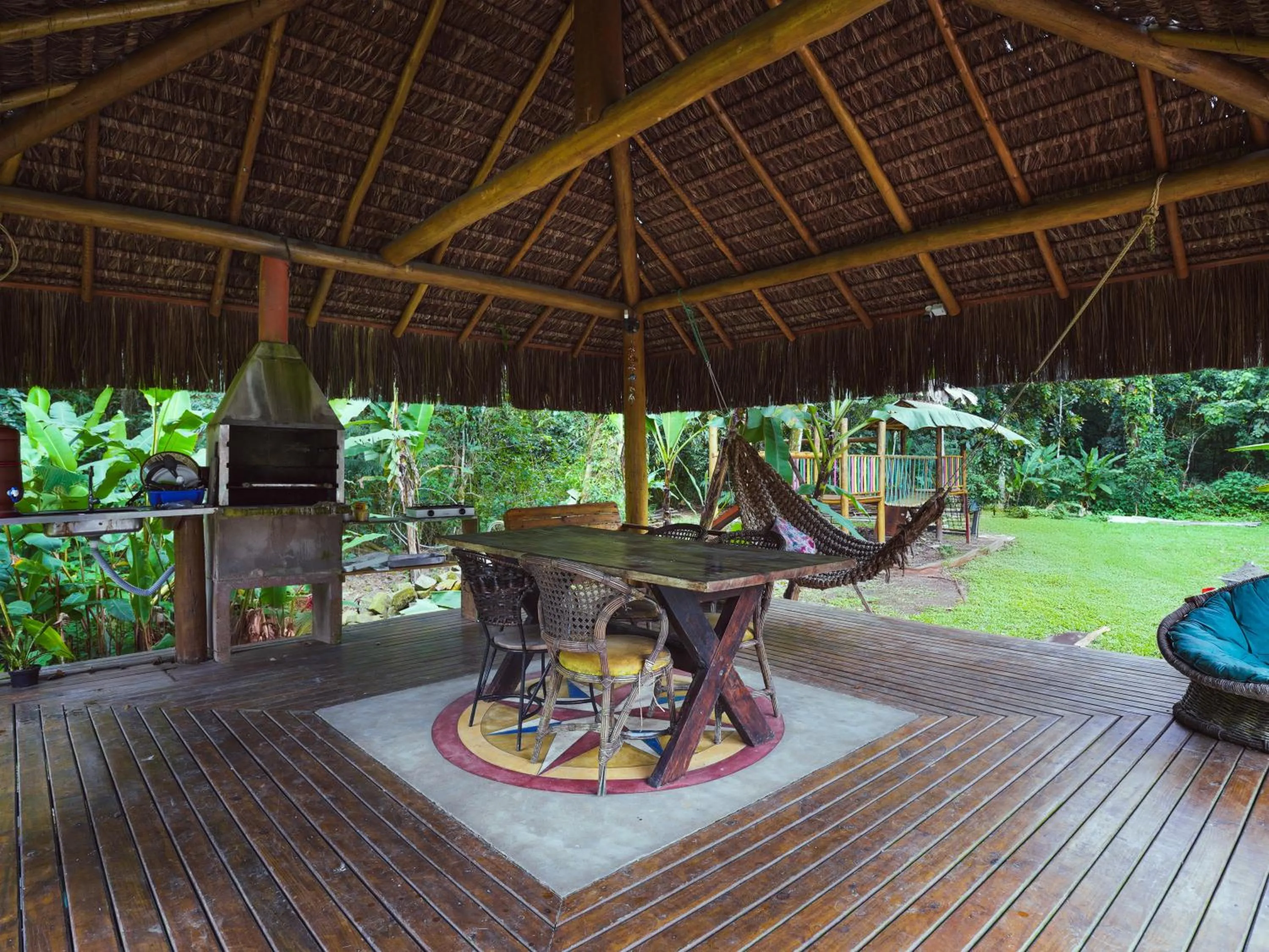 Seating area in VELINN Pousada Bali Itamambuca