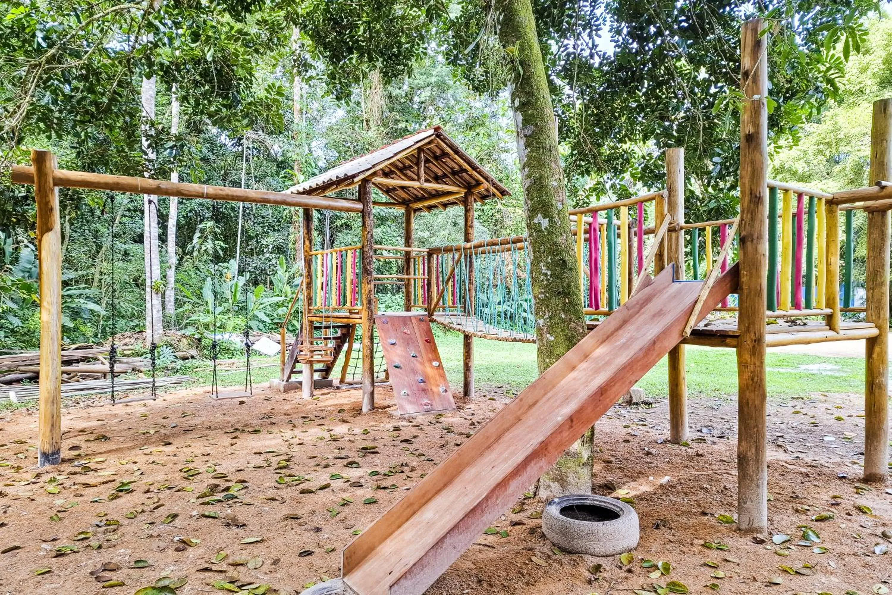 Children play ground in VELINN Pousada Bali Itamambuca