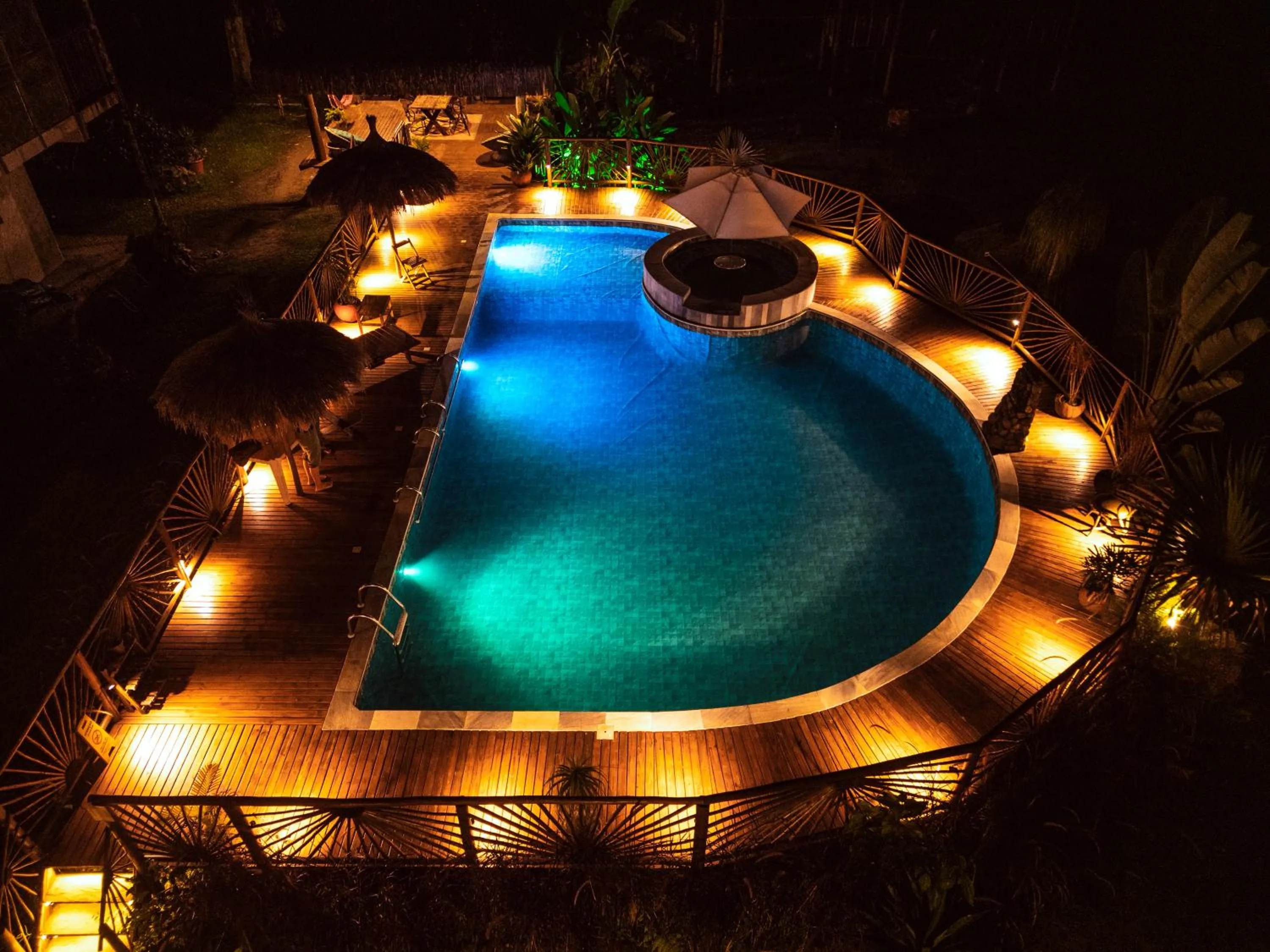 Night in VELINN Pousada Bali Itamambuca