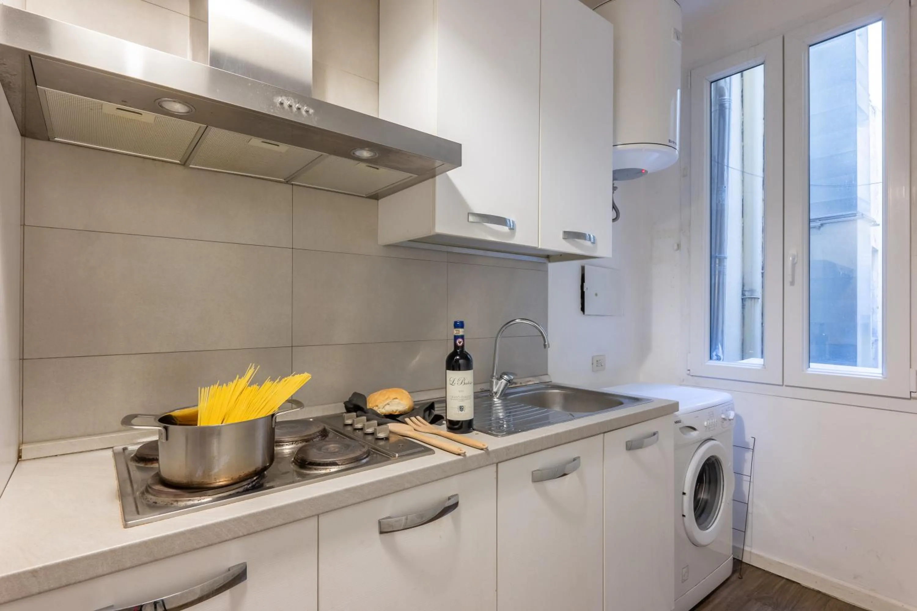 Kitchen or kitchenette in Palazzo Vecchio Apartments by Mmega