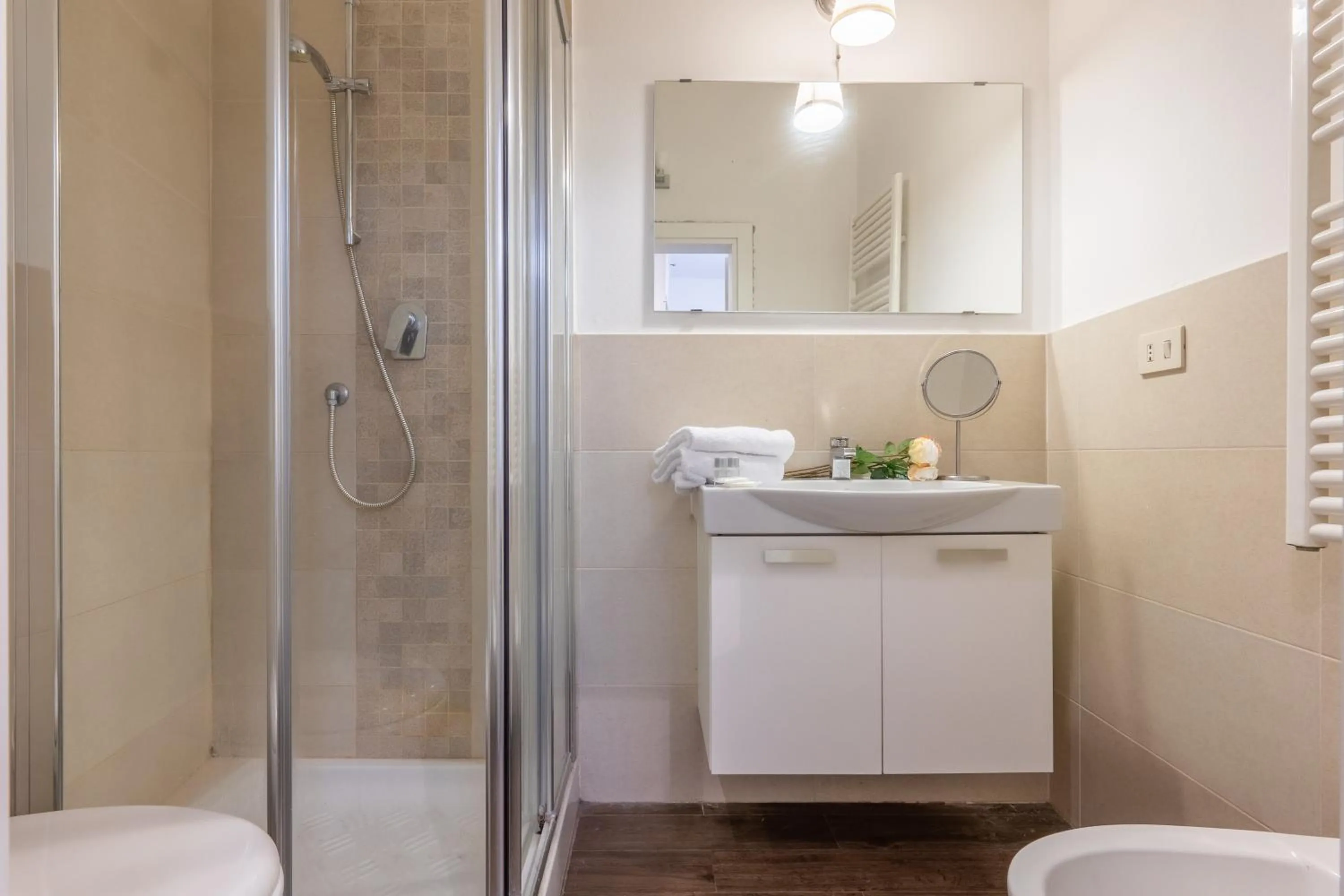 Shower in Palazzo Vecchio Apartments by Mmega