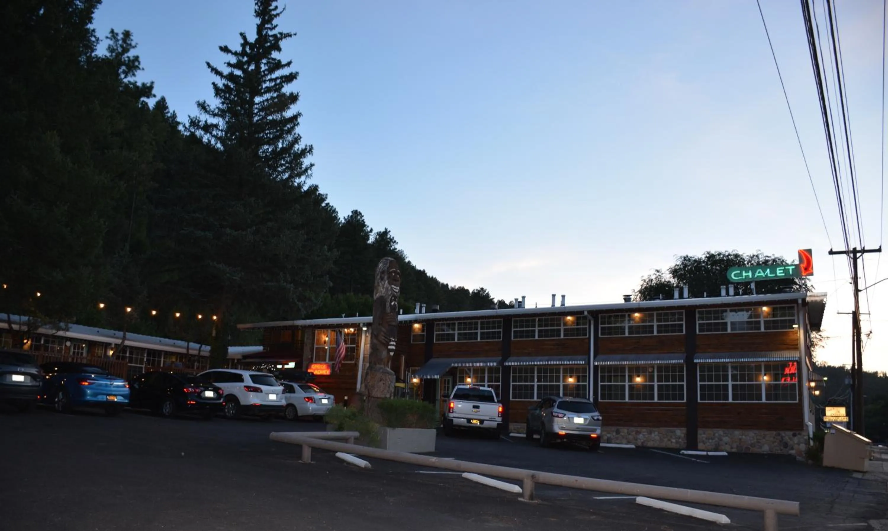 Property building in Sitzmark Chalet Inn