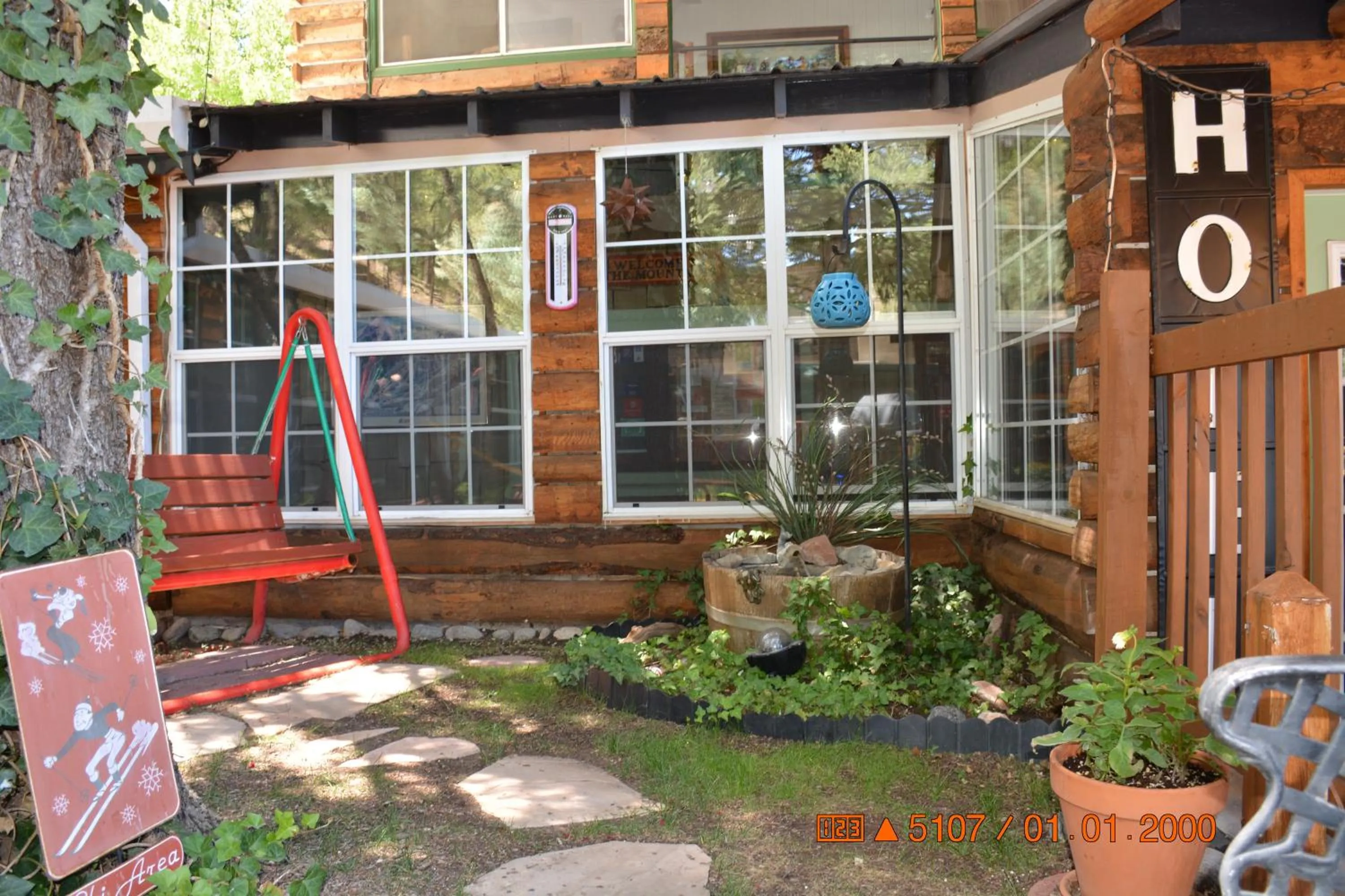 Garden in Sitzmark Chalet Inn