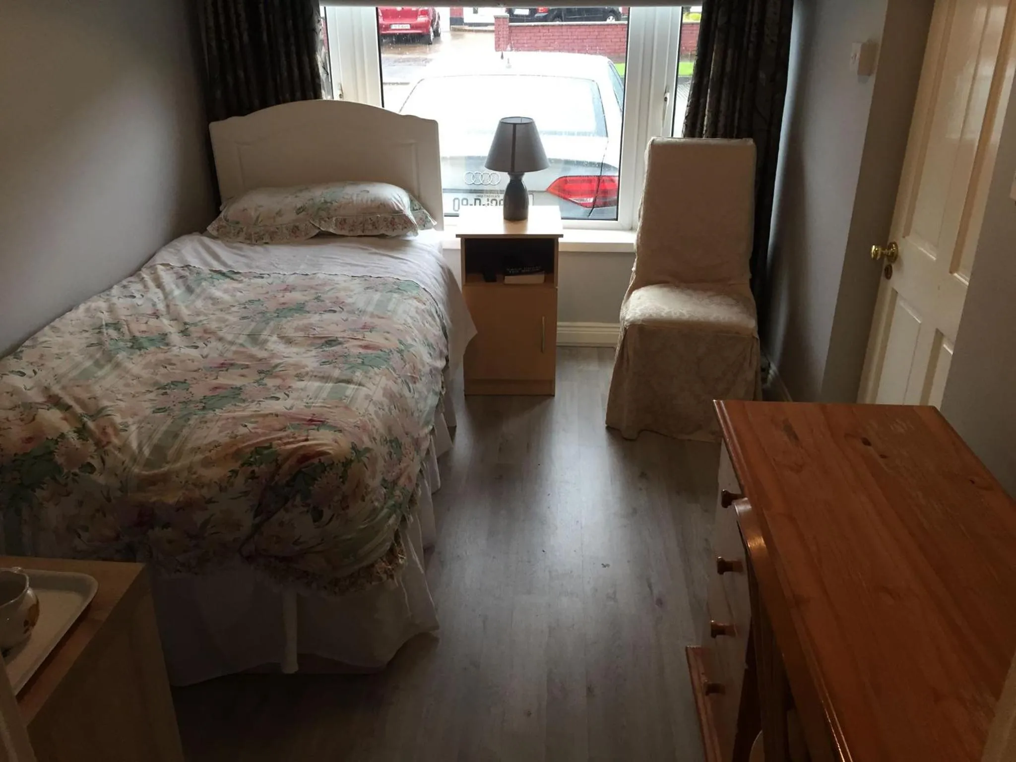 Single Room with Bathroom - single occupancy in Clarendon
