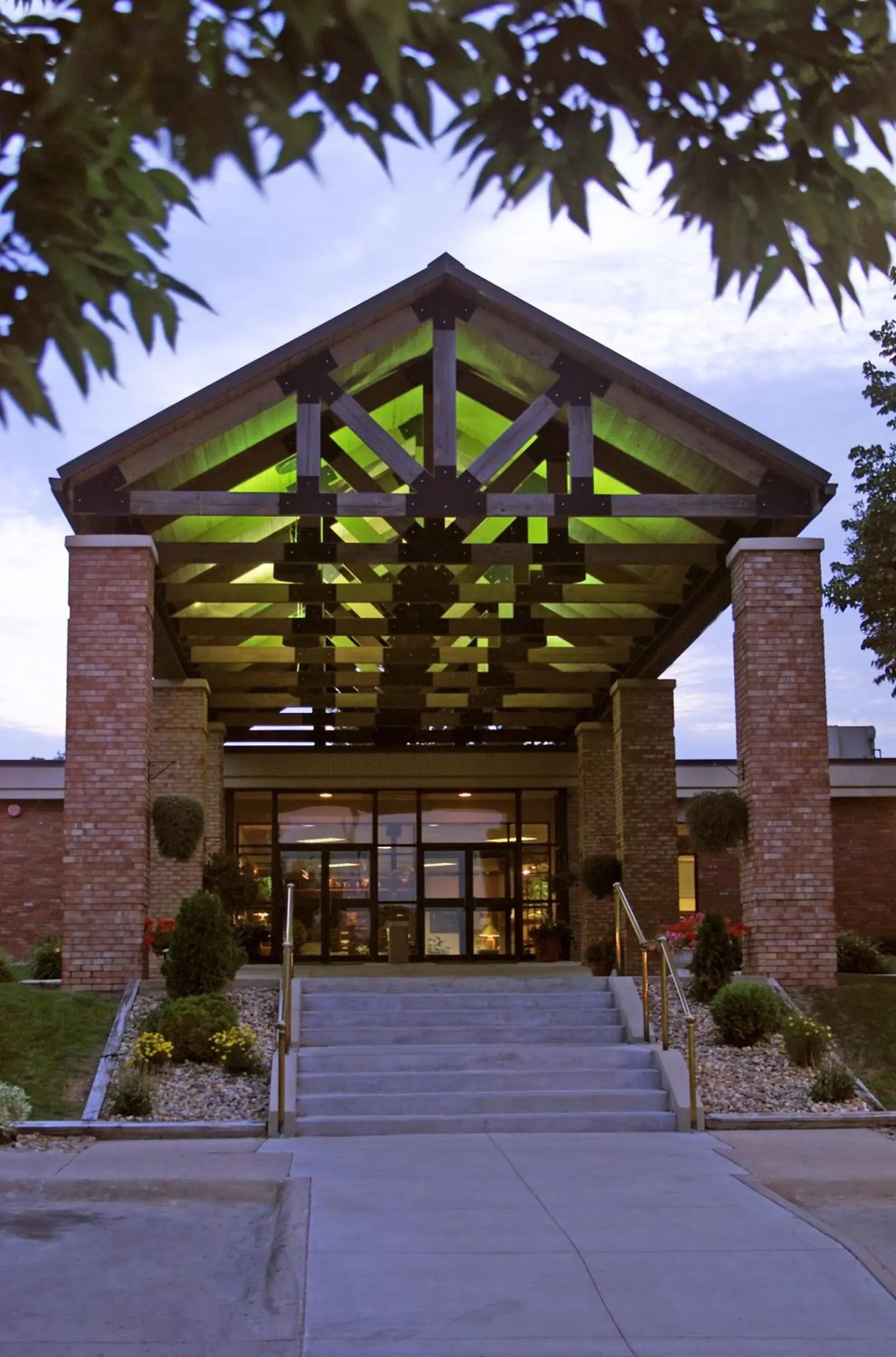 Facade/entrance in Lake Okoboji Resort and Conference Center Facade/entrance in Lake Okoboji Resort and Conference Center