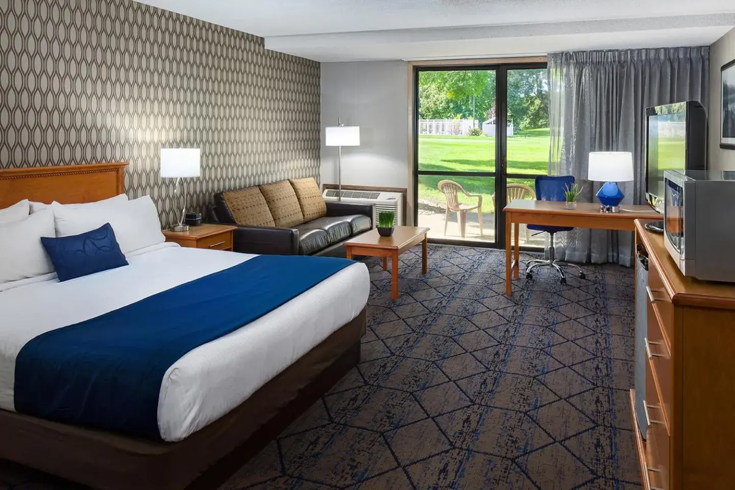 Photo of the whole room, Bed in Lake Okoboji Resort and Conference Center Photo of the whole room, Bed in Lake Okoboji Resort and Conference Center