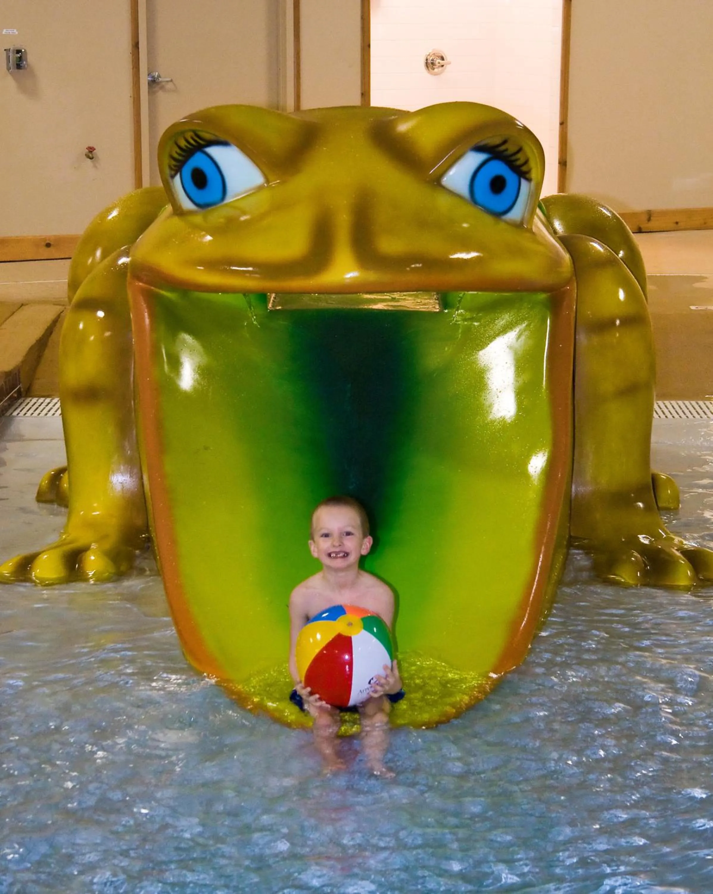 Swimming pool in Lake Okoboji Resort and Conference Center