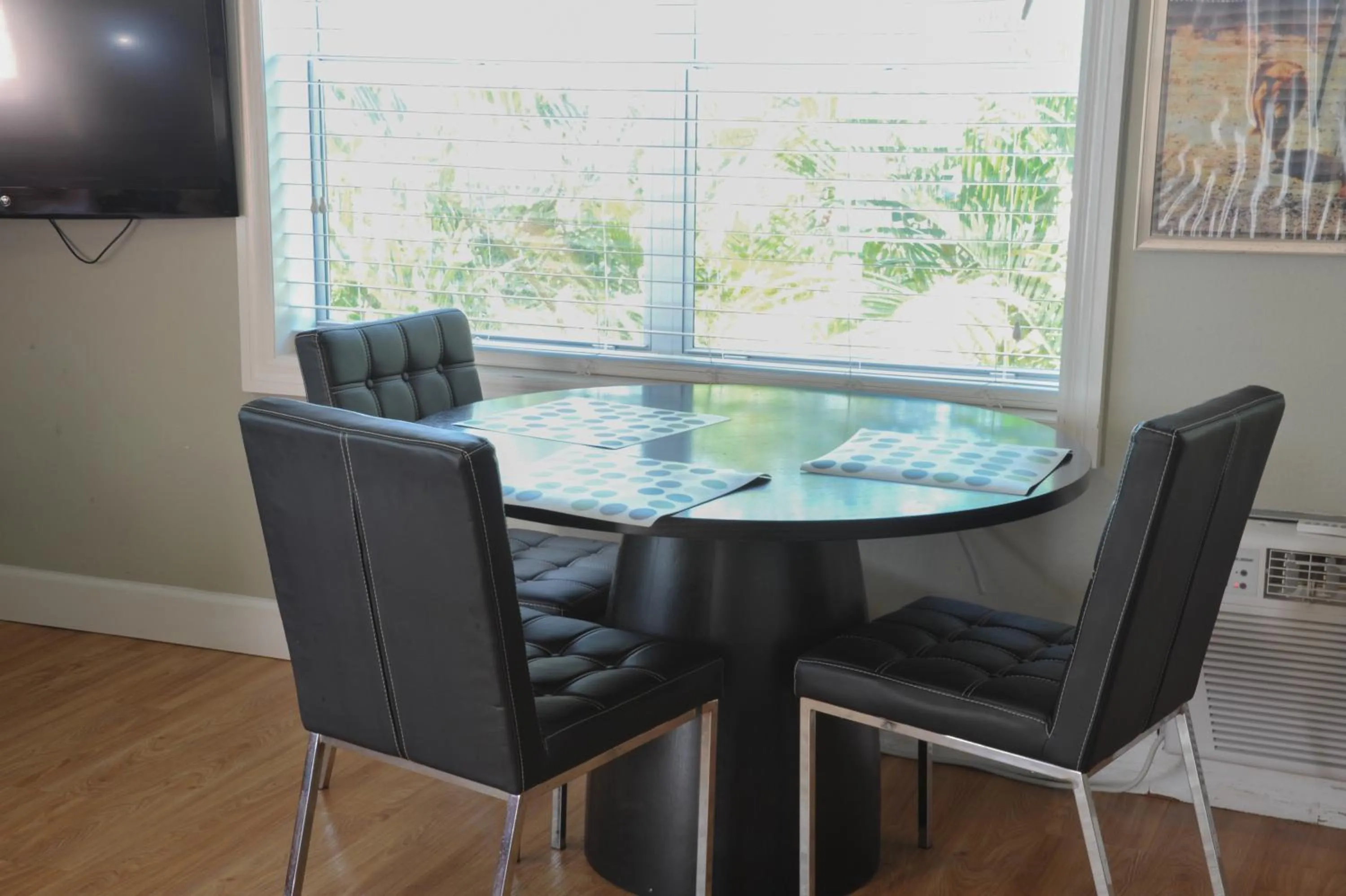 Decorative detail in Sun Beach Inn