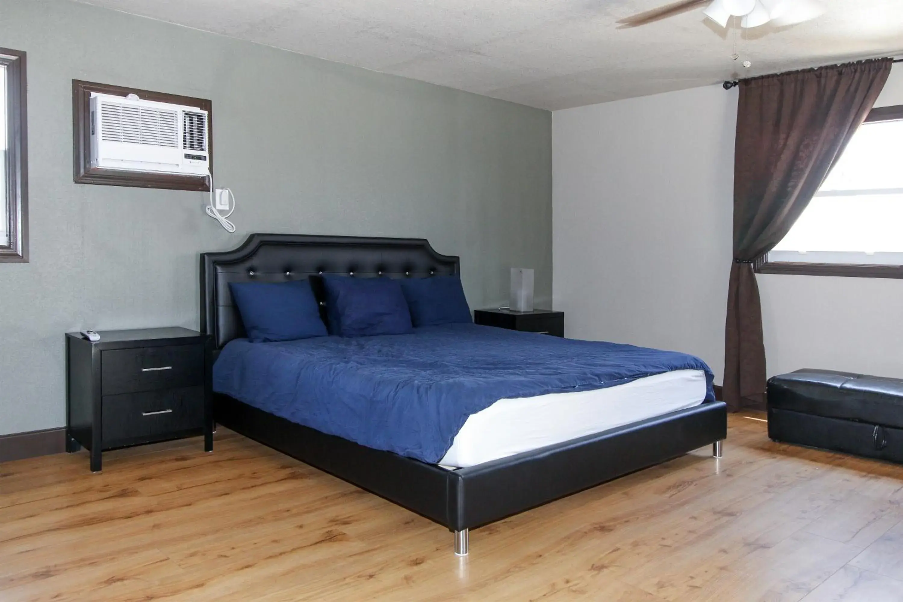 Bed in Sun Beach Inn Bed in Sun Beach Inn