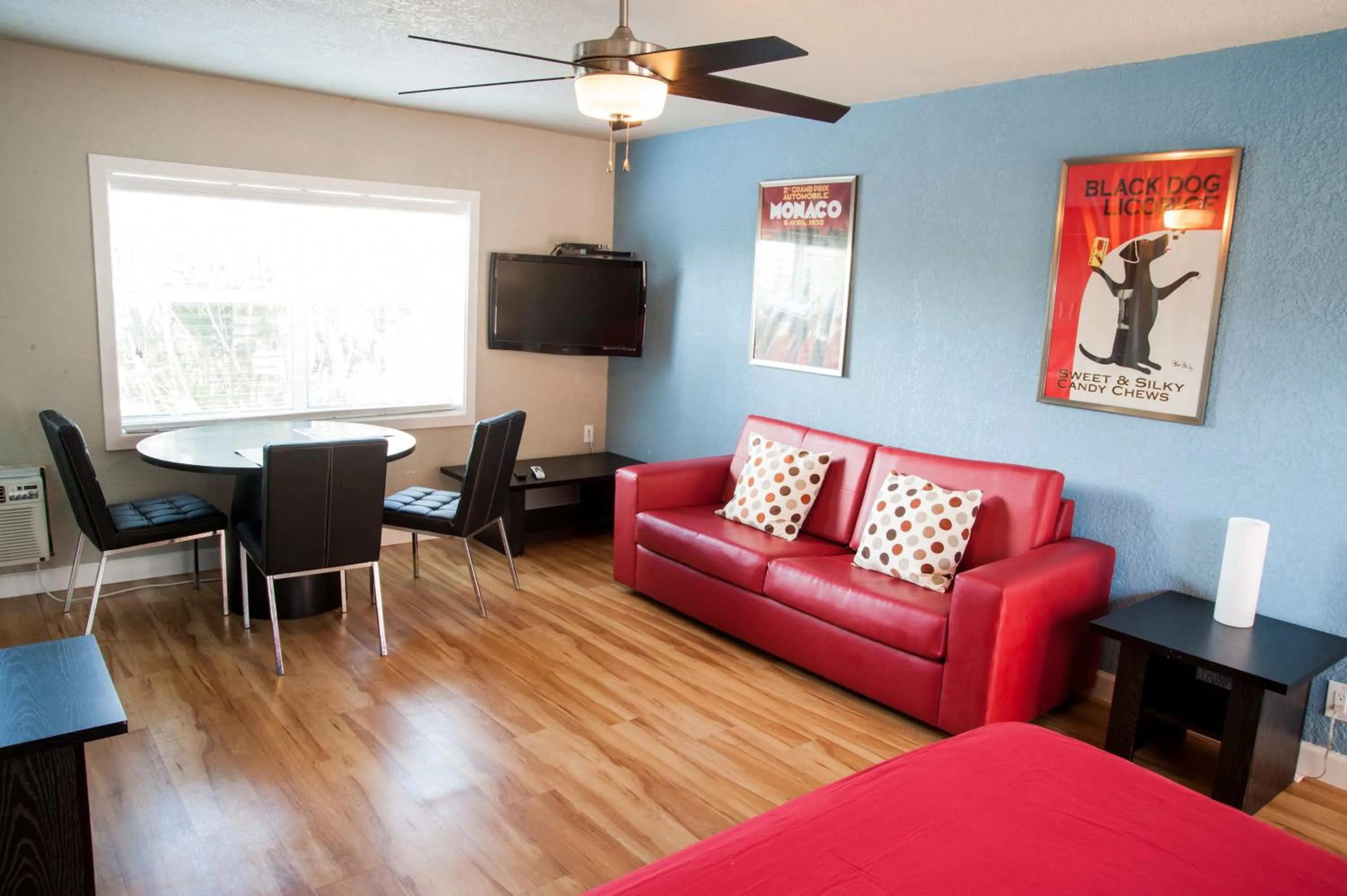 Bedroom in Sun Beach Inn