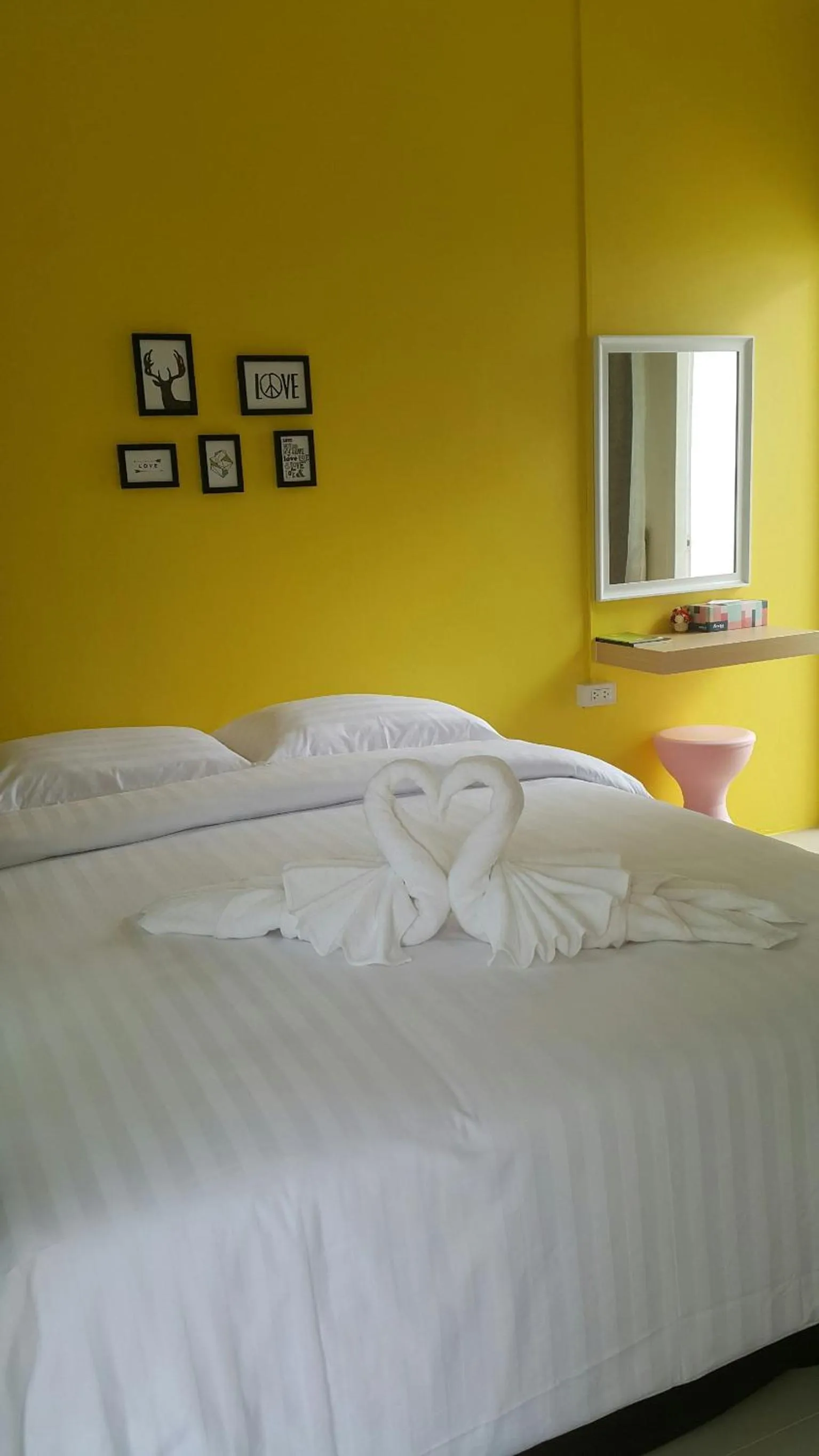 Bed in Patchy & PPraw Family