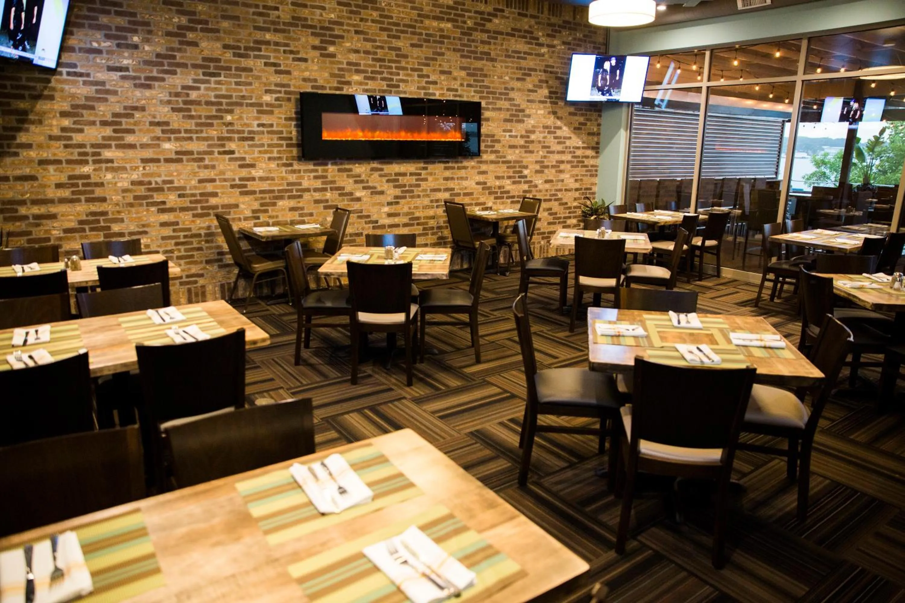 Restaurant/places to eat in Bridges Bay Resort