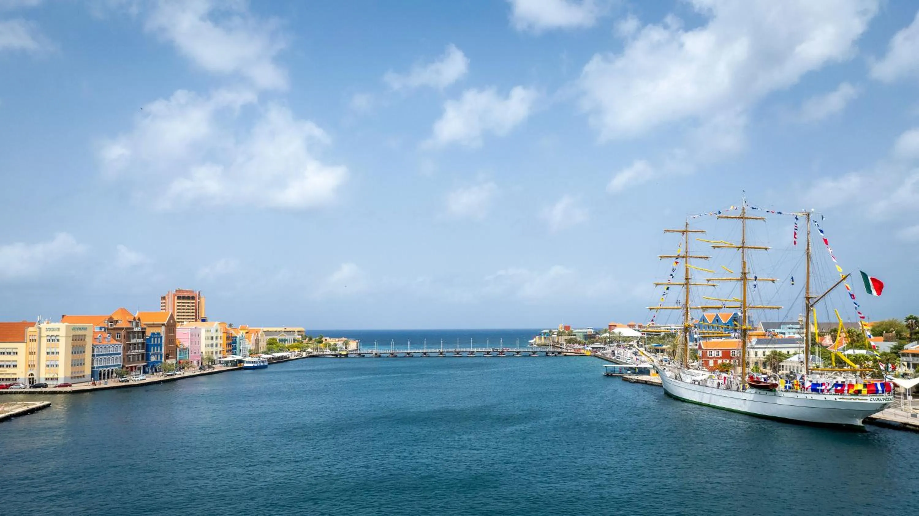 Property building in Blue Marlin Handelskade Apartments